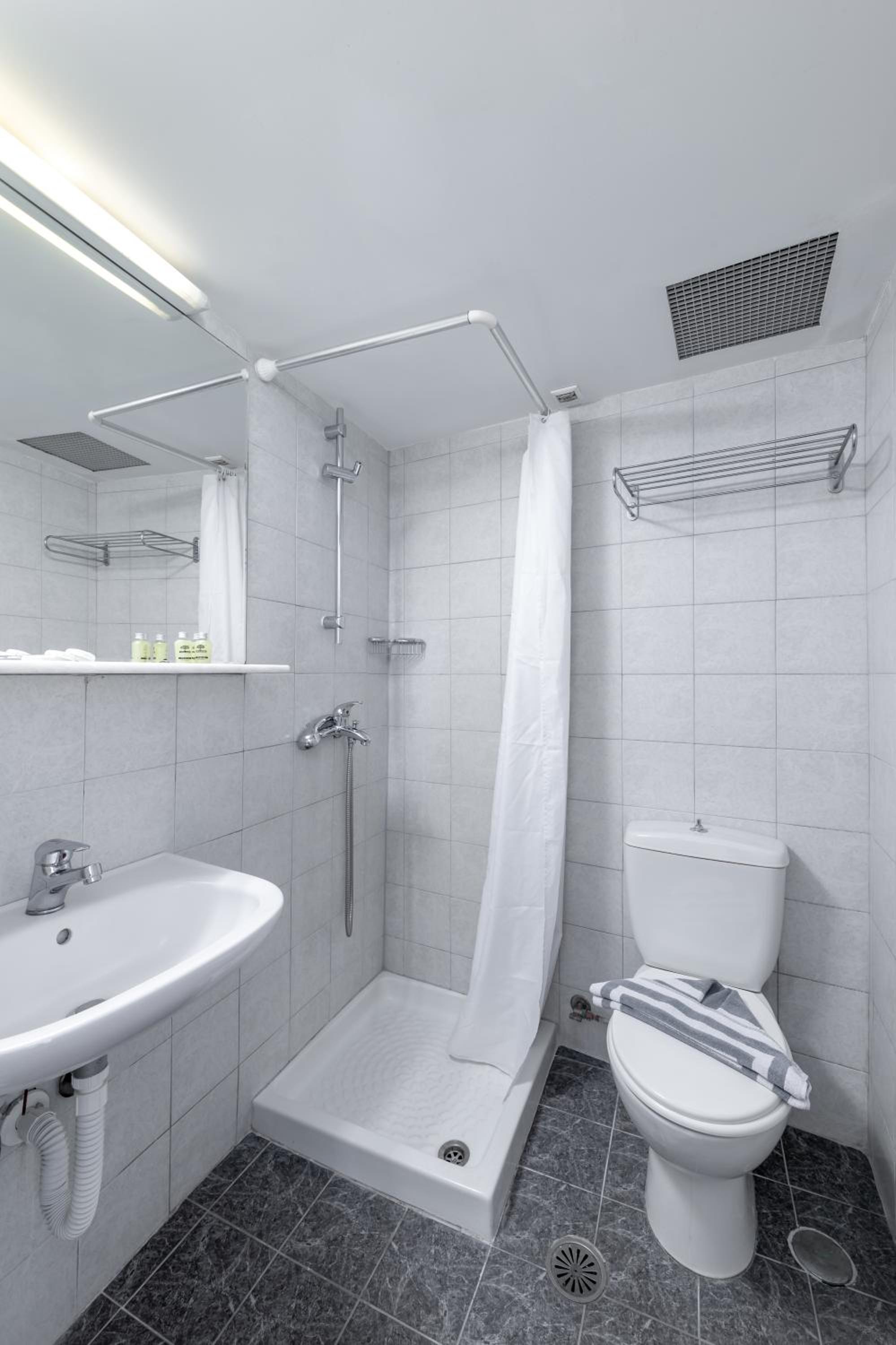 Single Room photo 2