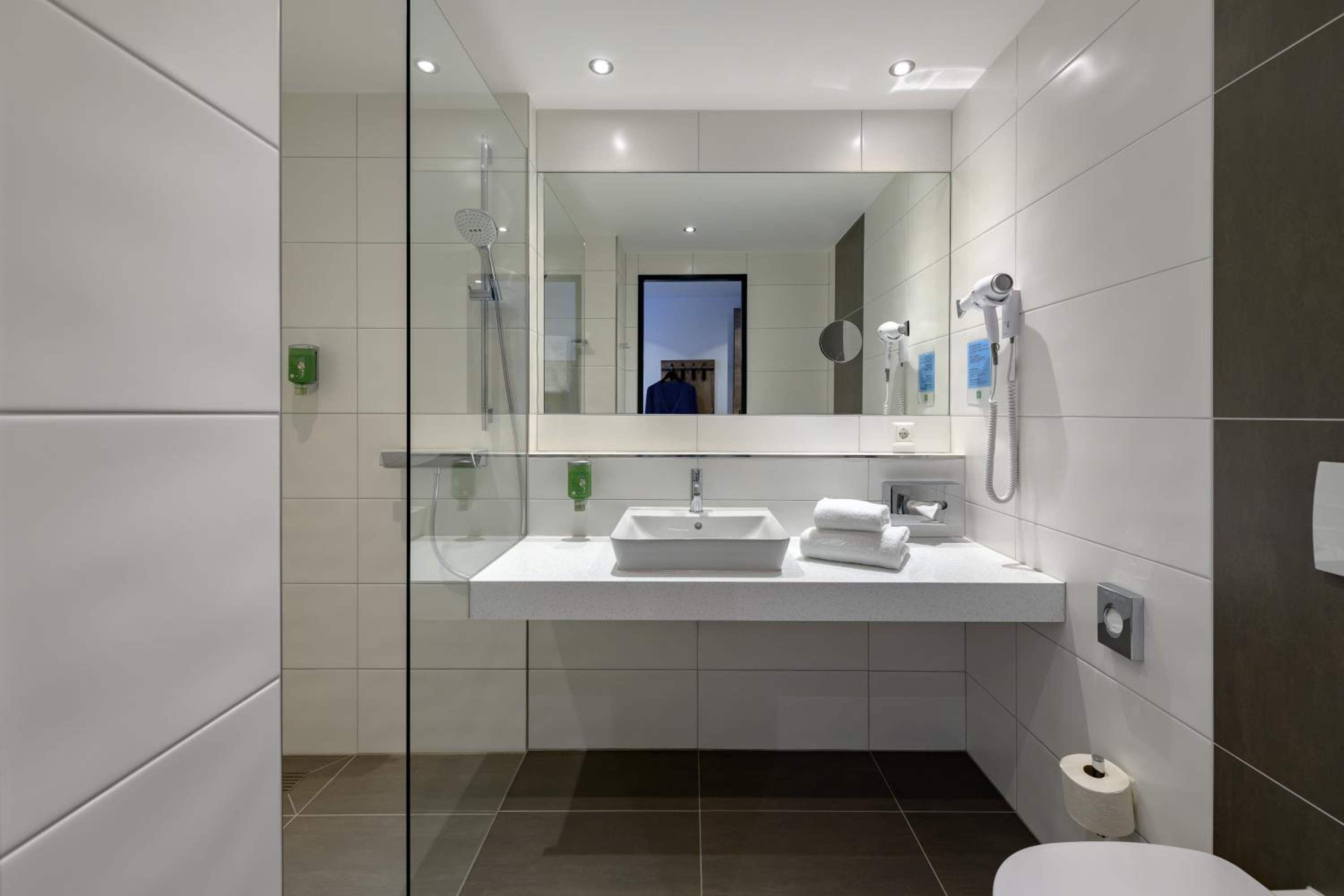 Modern Comfort Double Room - Photo 6