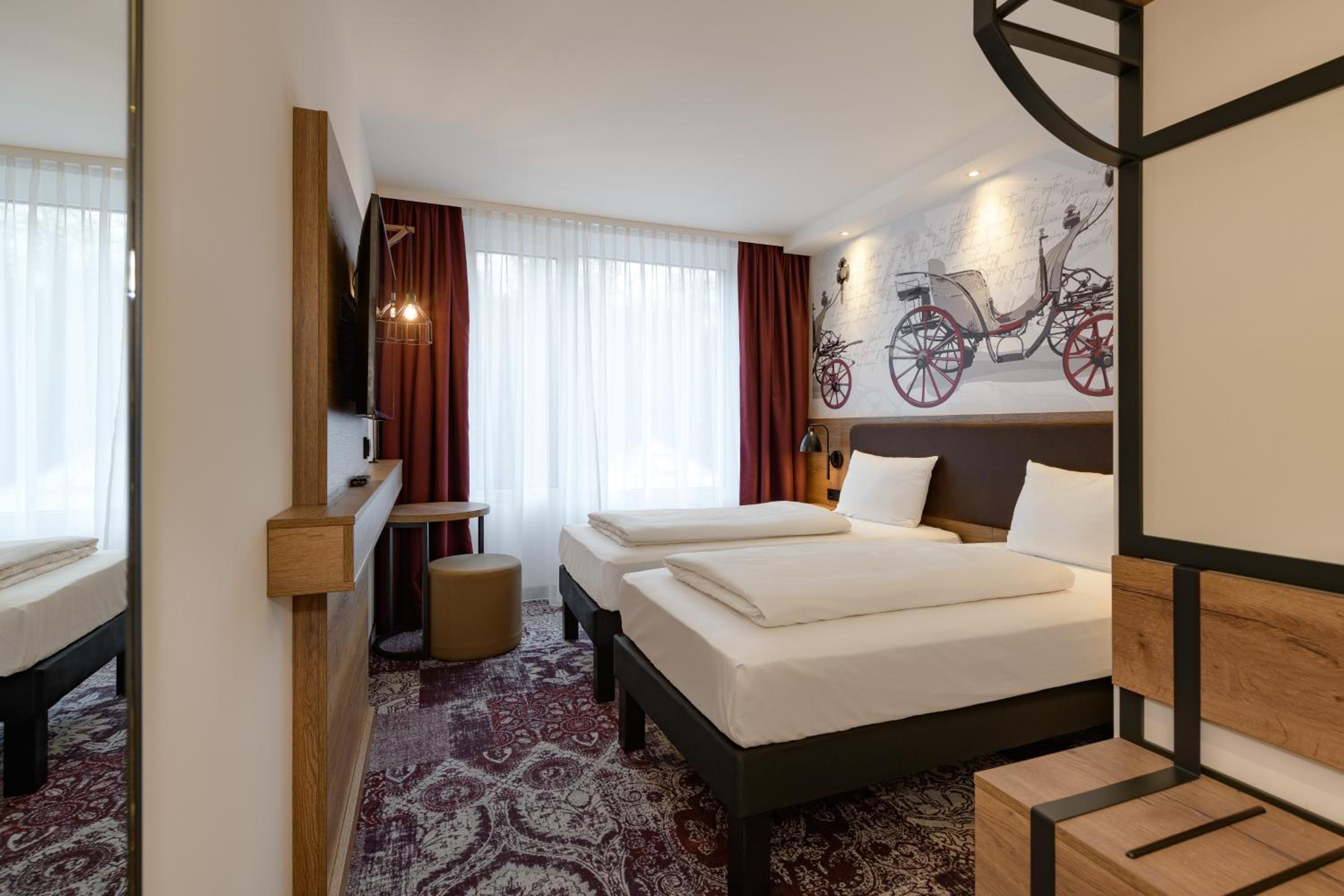 Standard Twin Room - Photo 5