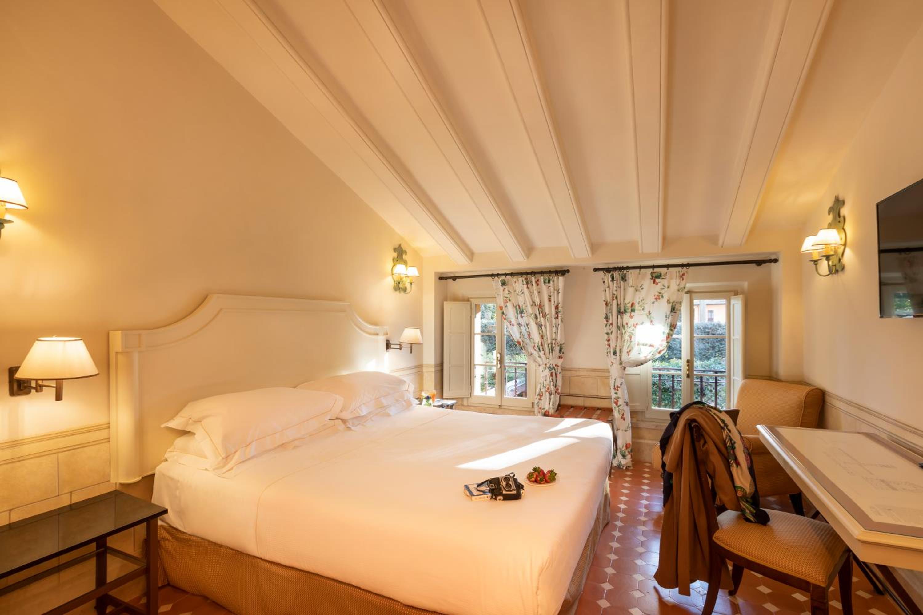 Romantic Double Room with Spa Package - Split Level photo 1