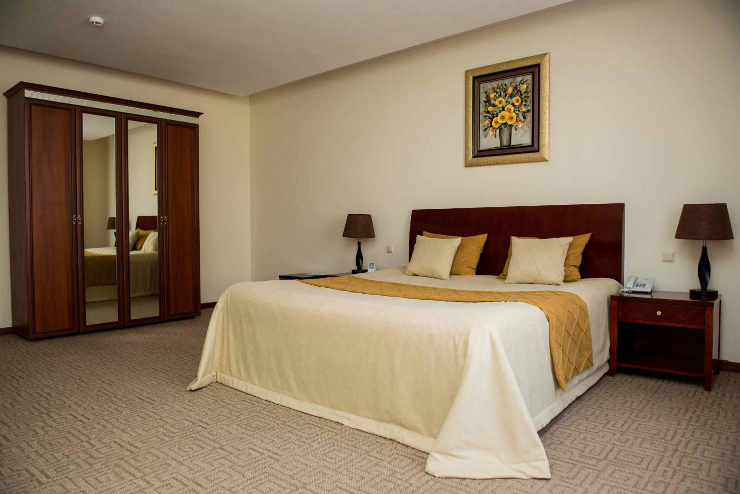 One-Bedroom Suite