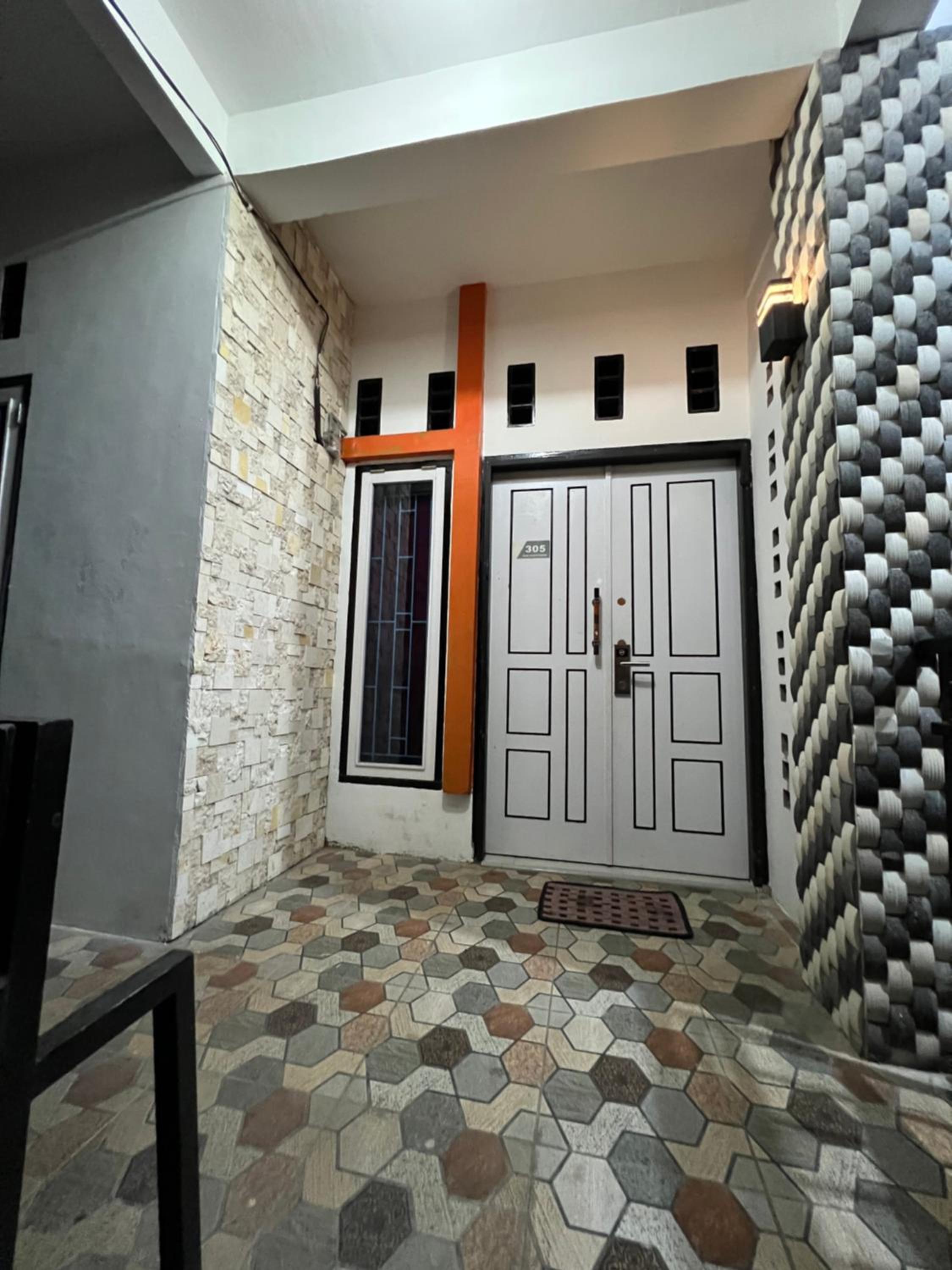 Family Room with Terrace photo 3