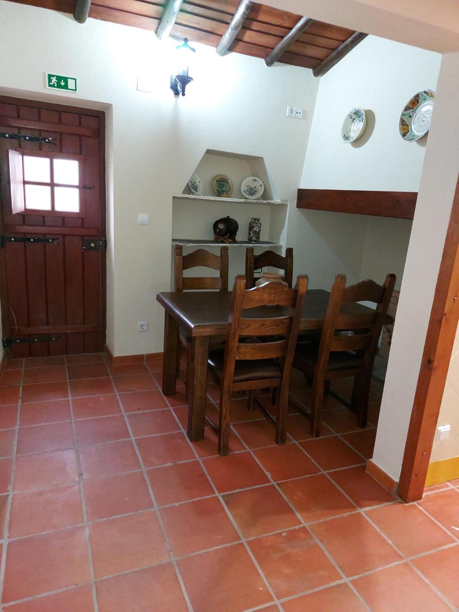 Apartment with Terrace - Photo 3