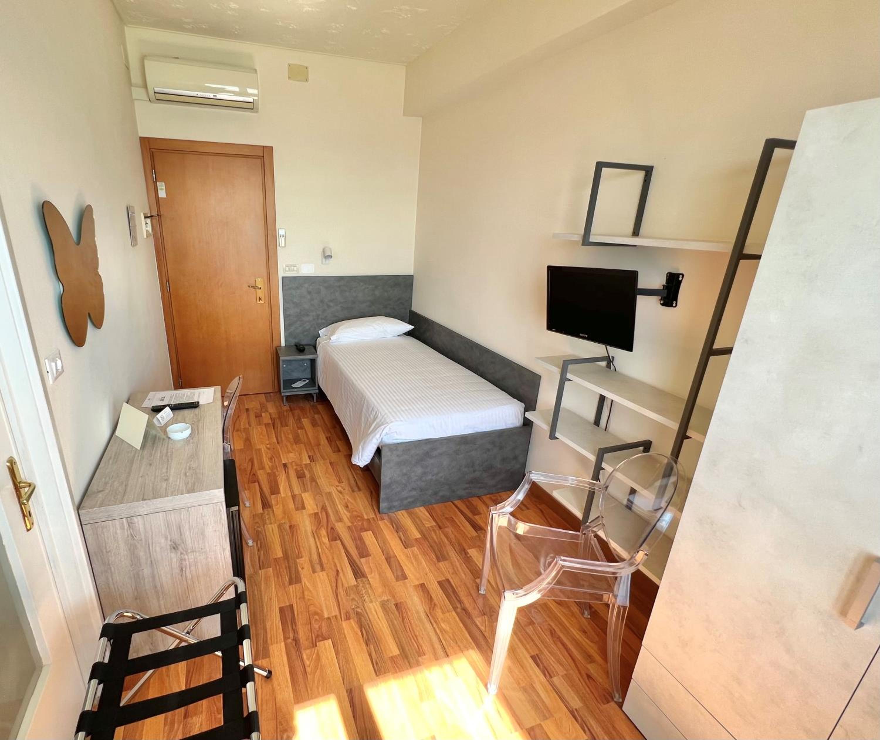 Single Room with Sea View photo 3