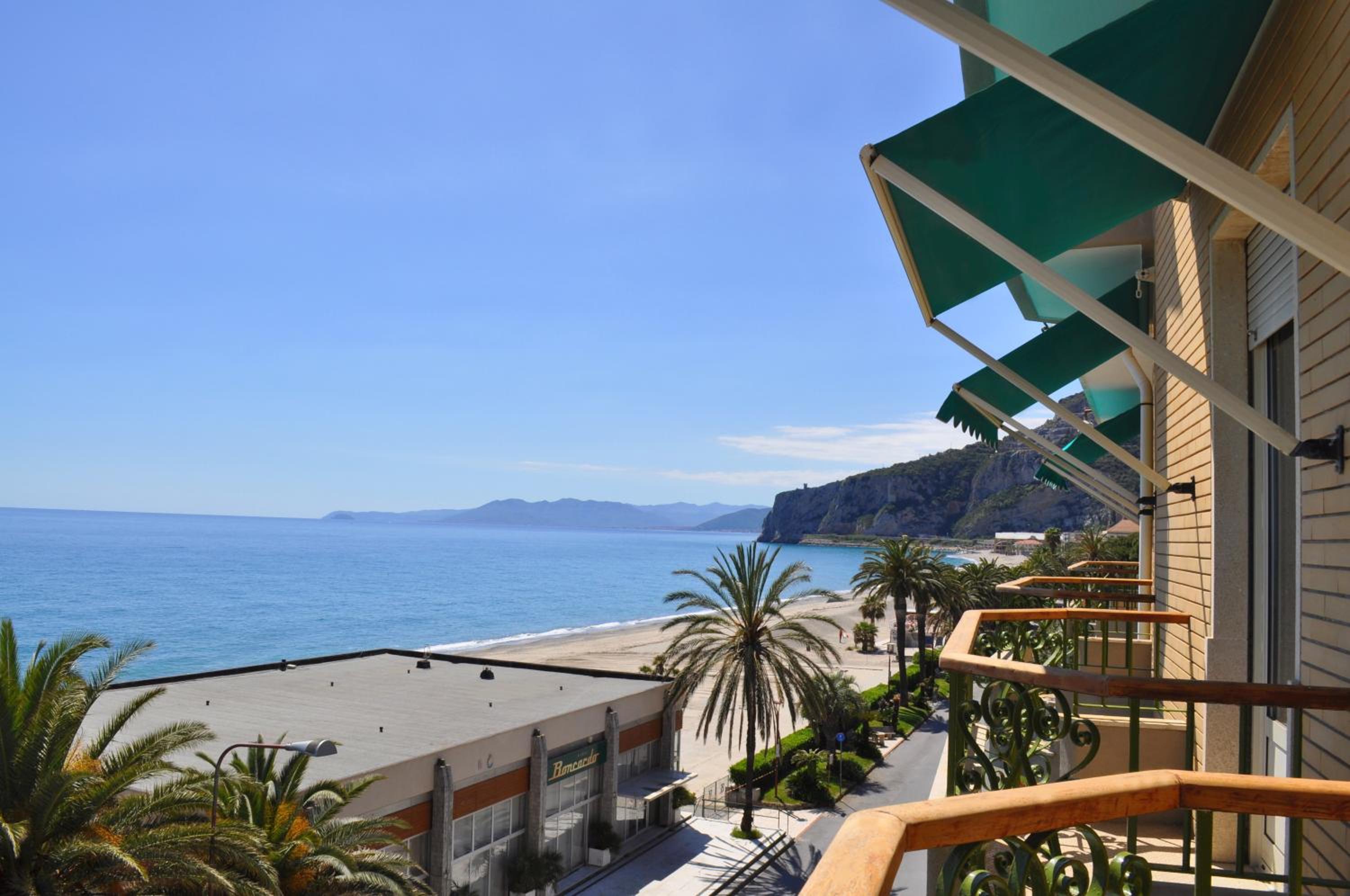 Quadruple Room with Sea View photo 2