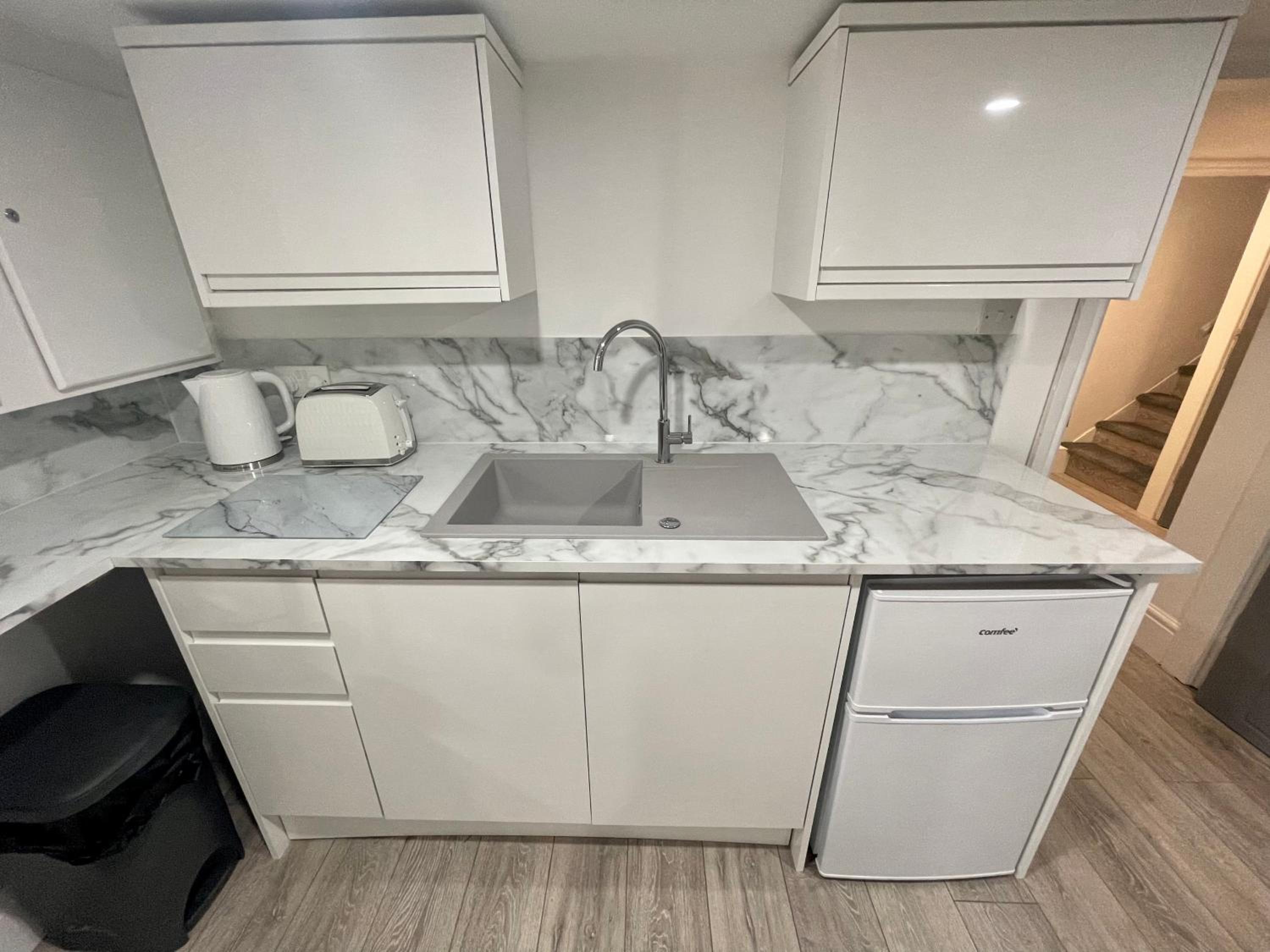 Basement Suite With Spa Bath (Height Restriction 5'10) - Photo 3