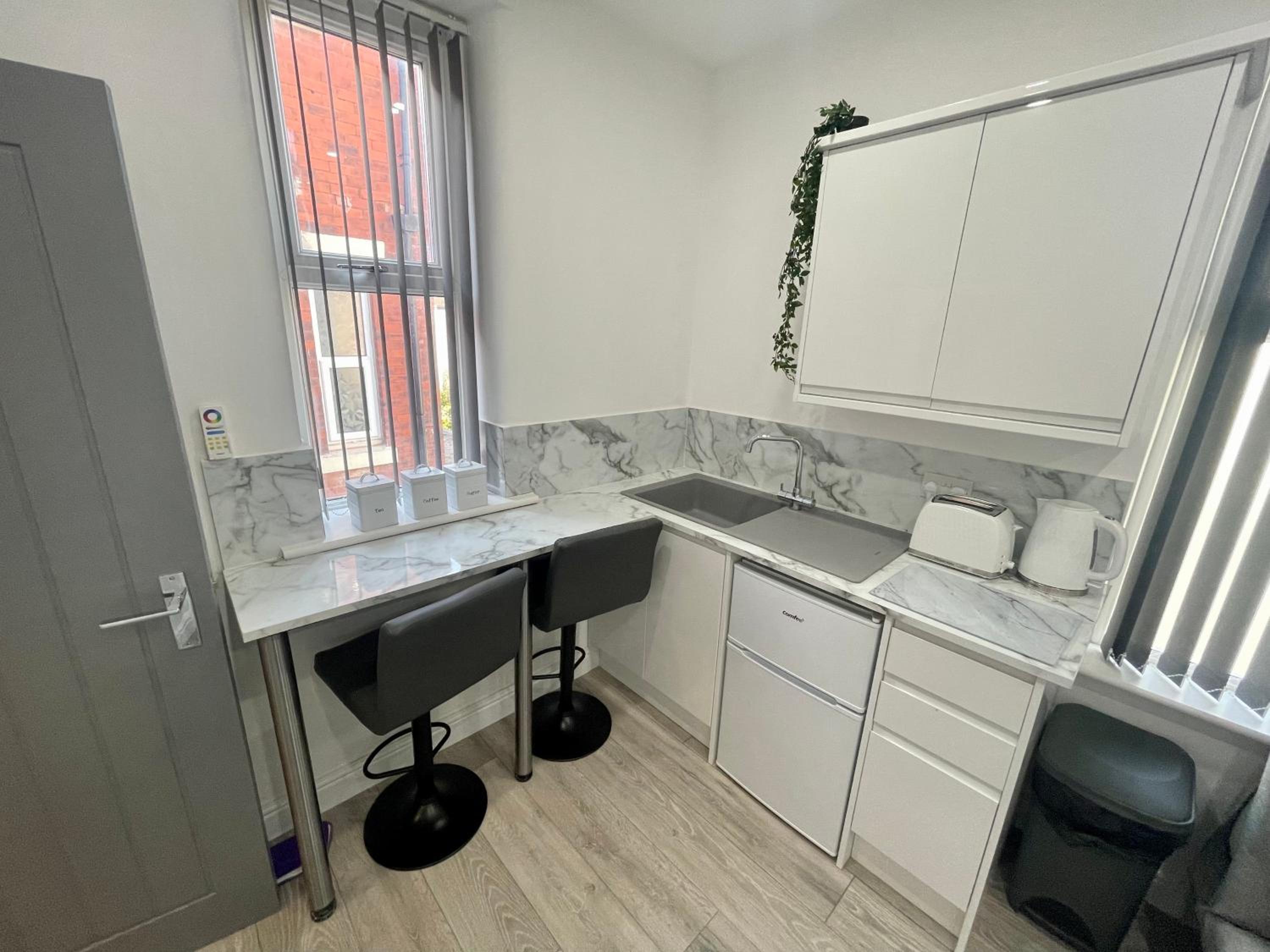 standard suite with spa bath  - Photo 8