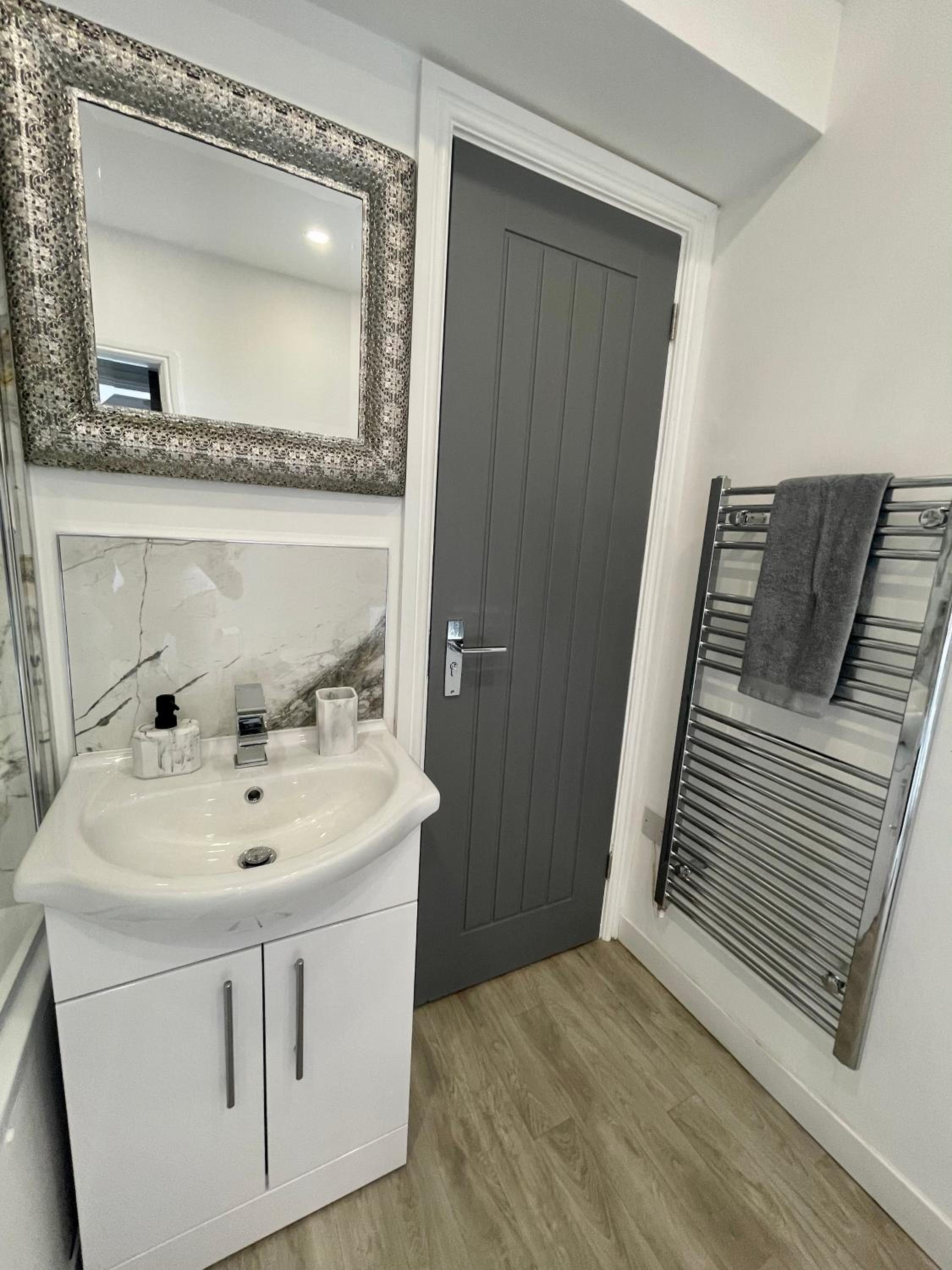 superior suite with spa bath  - Photo 13