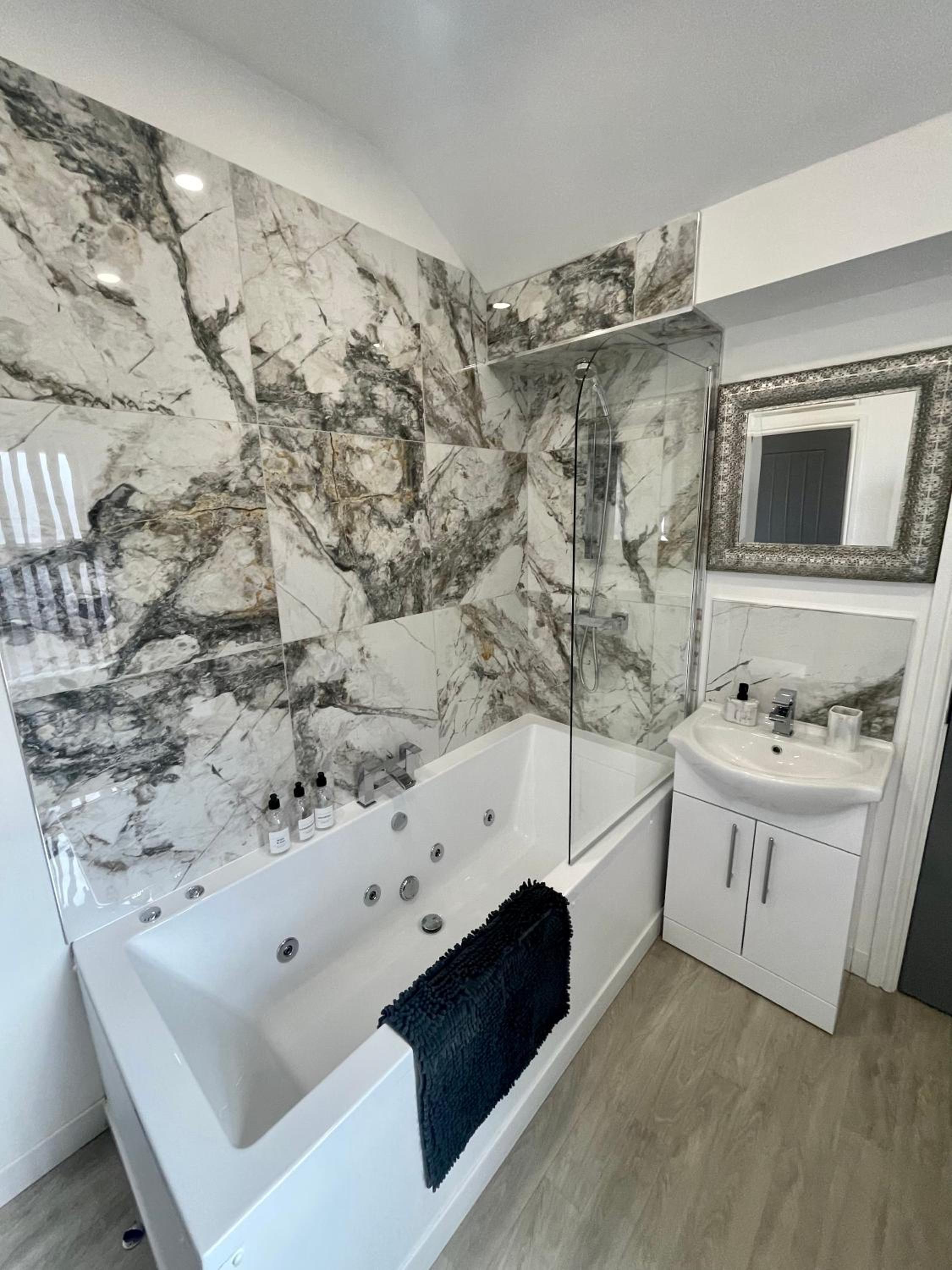 superior suite with spa bath  - Photo 16