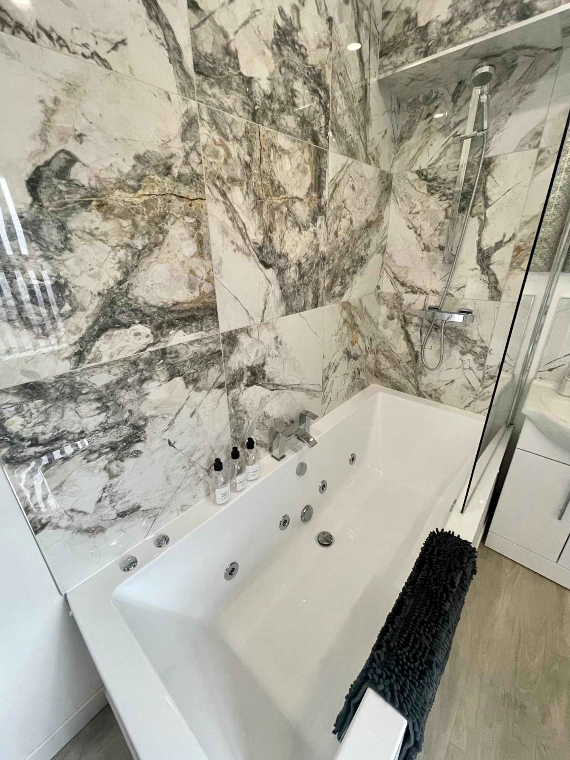 superior suite with spa bath  - Photo 23