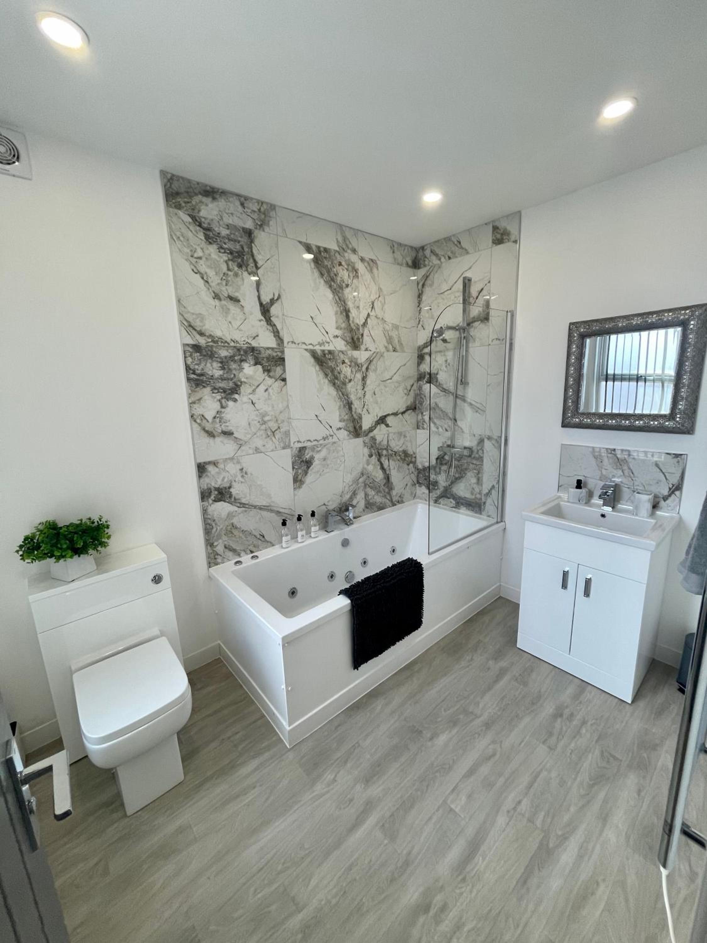 superior suite with spa bath  - Photo 31