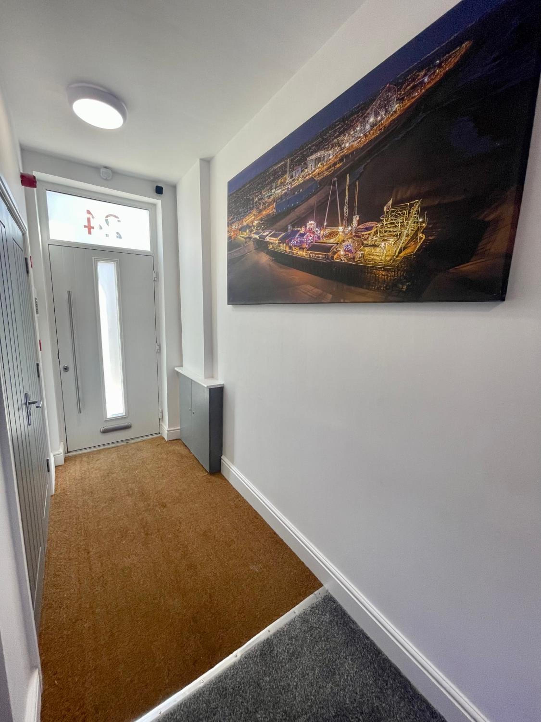 Basement Suite With Spa Bath (Height Restriction 5'10) - Photo 19