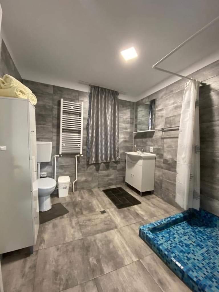Deluxe Double Room with Extra Bed - Photo 3