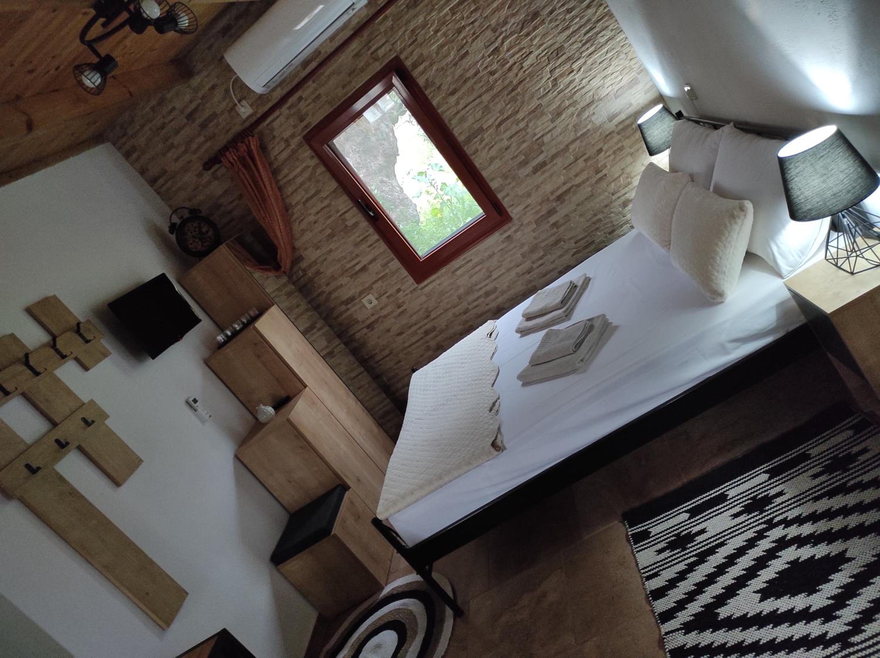 Economy Double Room photo 1