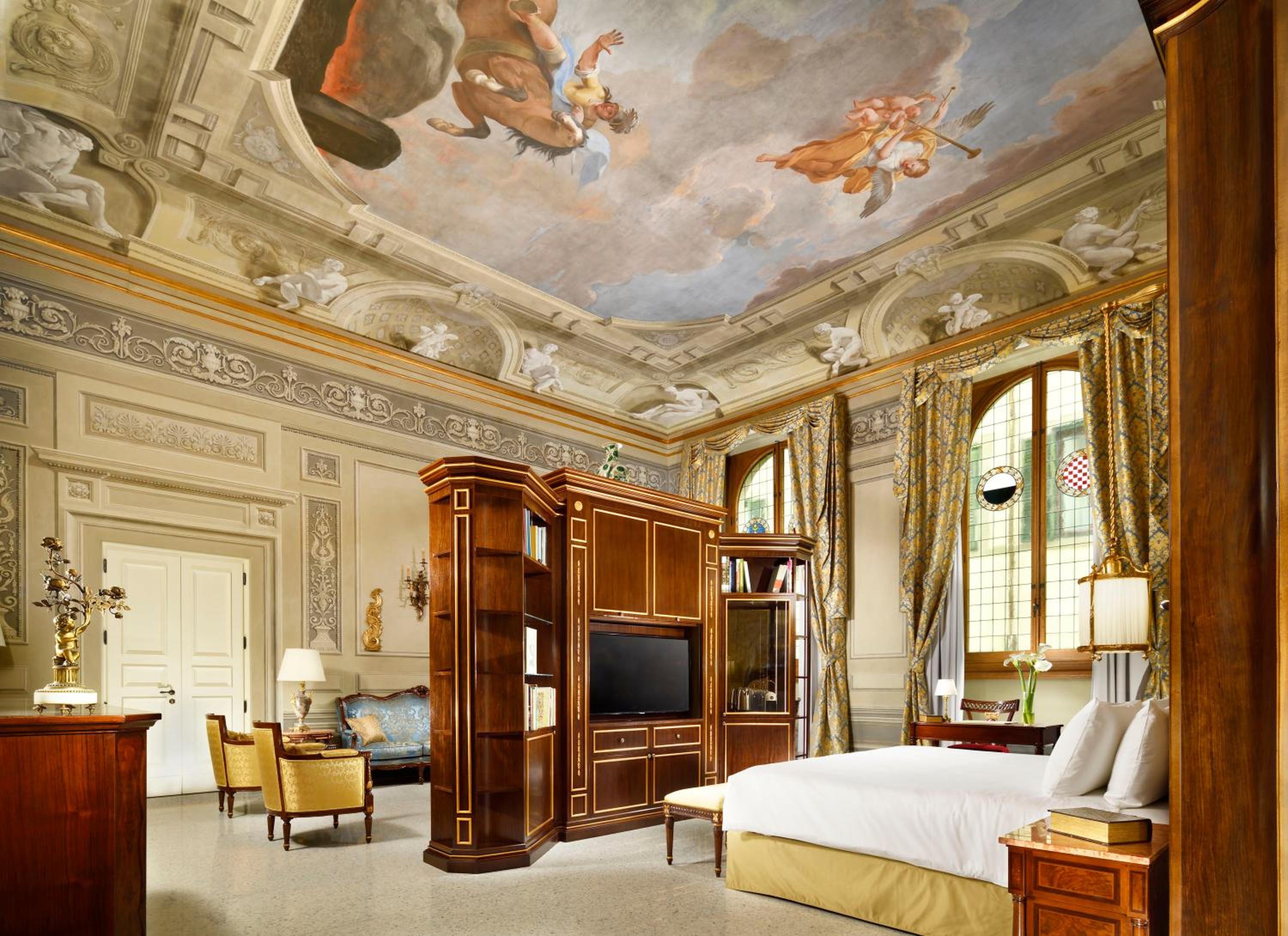King Suite photo 3