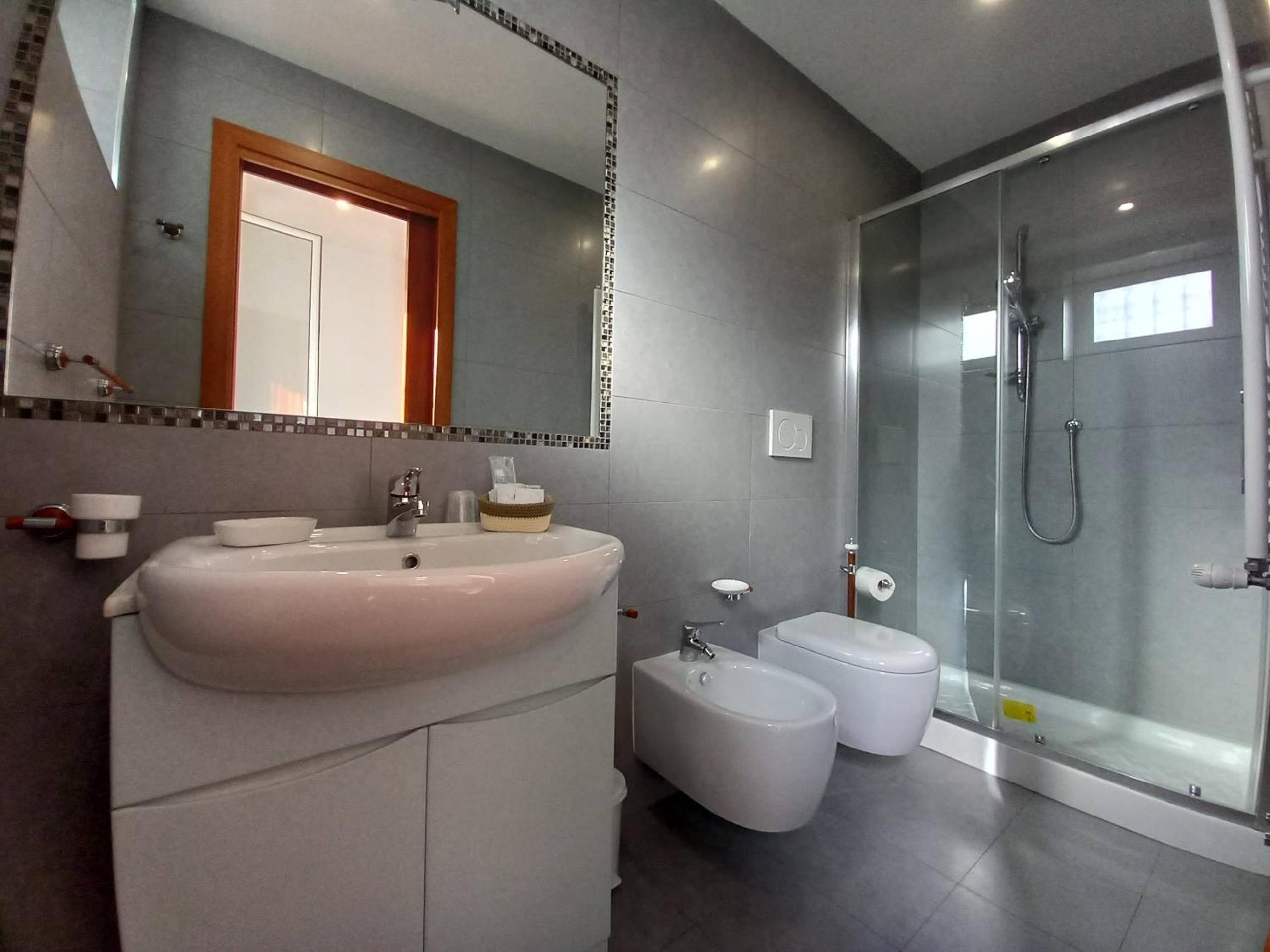 Double Room with Private Bathroom photo 3