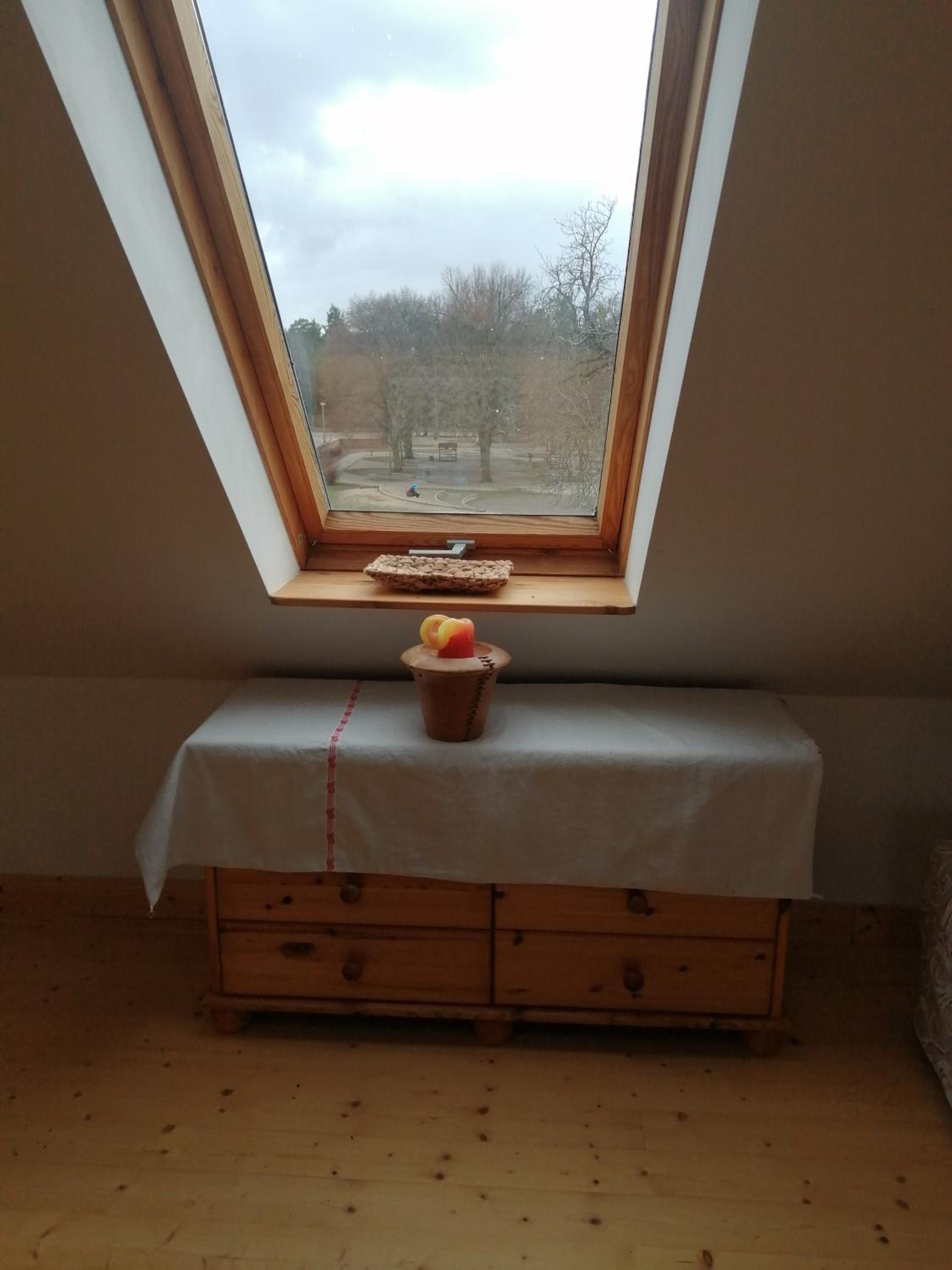 One-Bedroom Apartment - Photo 2