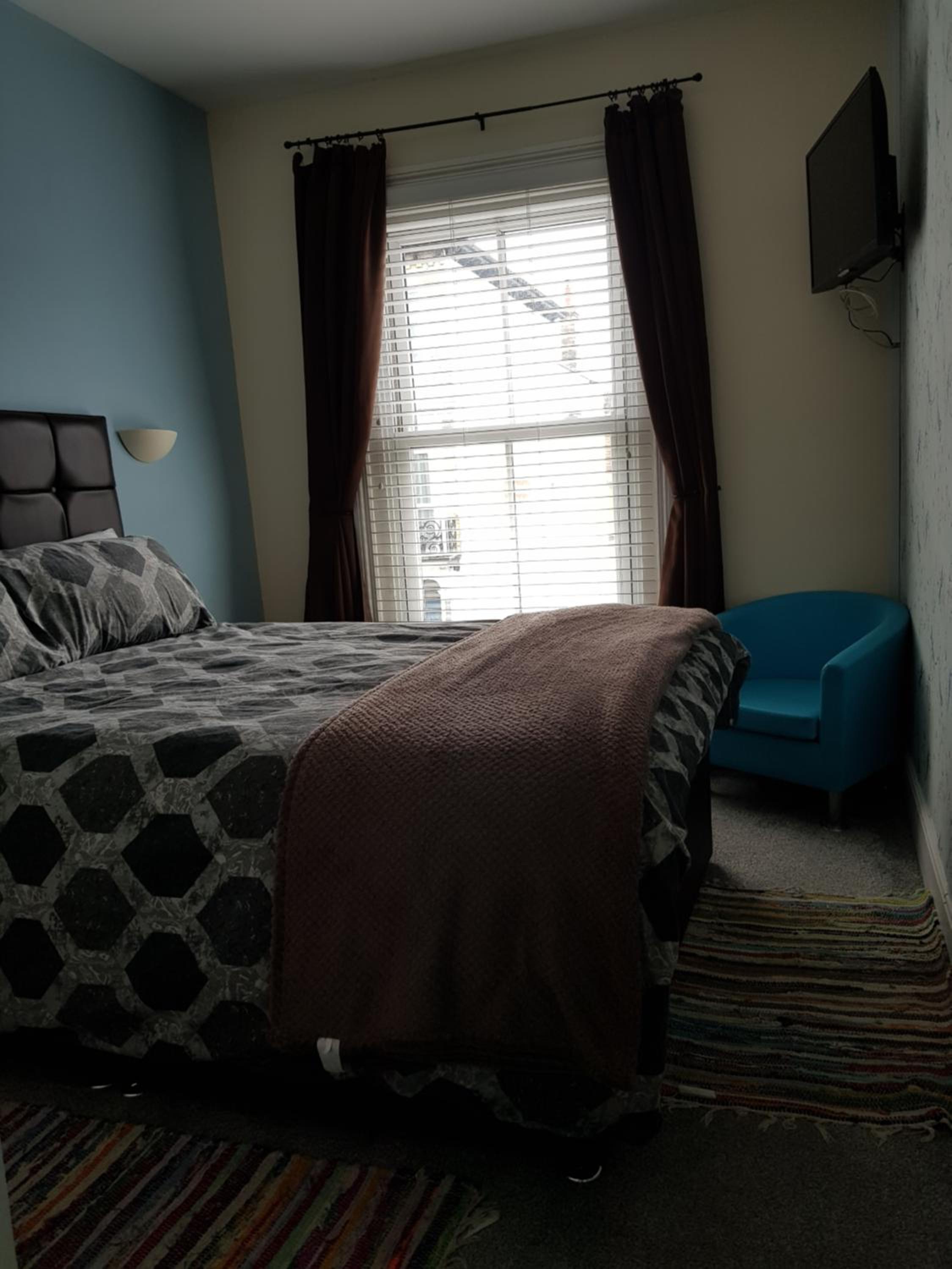 Double Room with Private Bathroom - Photo 1