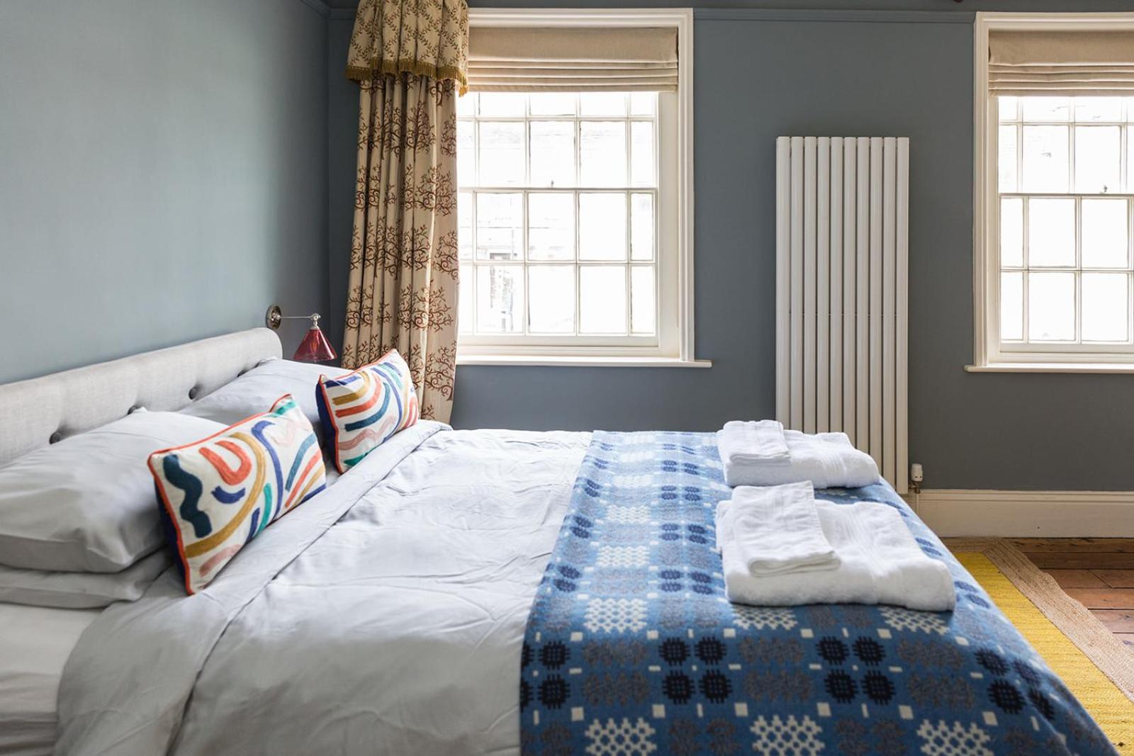 Deluxe King Room photo 1