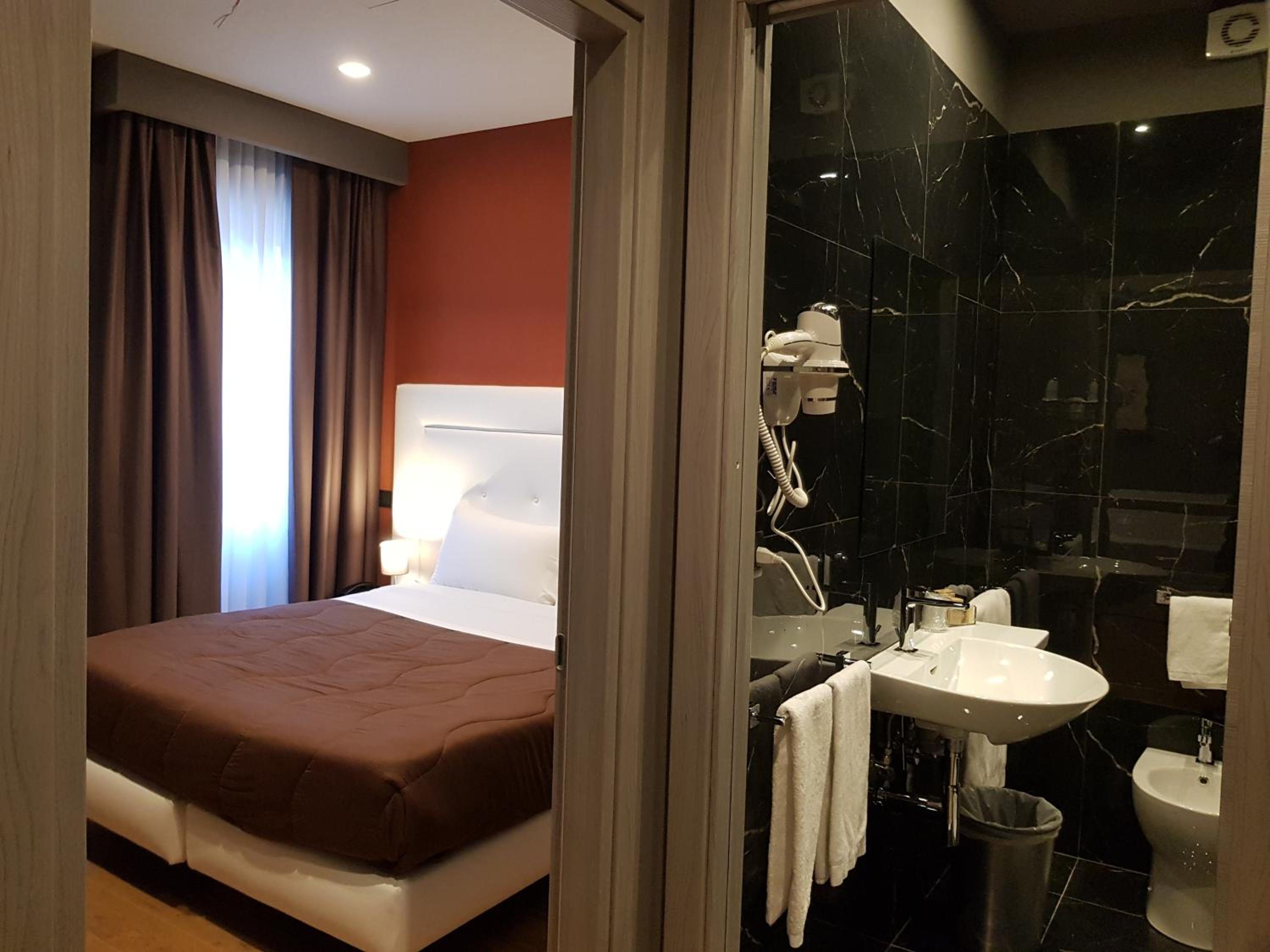 Triple Room - Photo 3