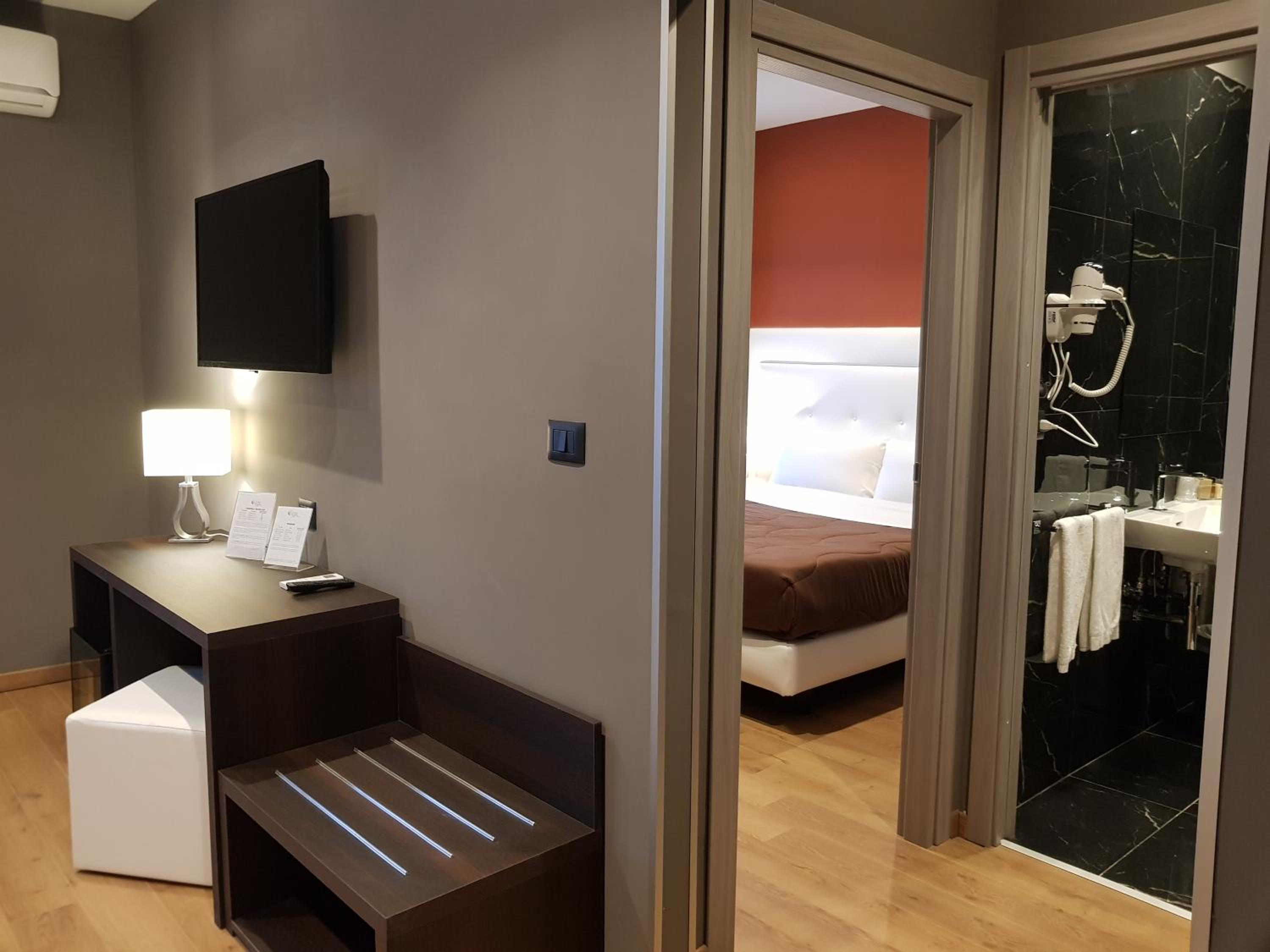 Superior Double Room - Photo 3