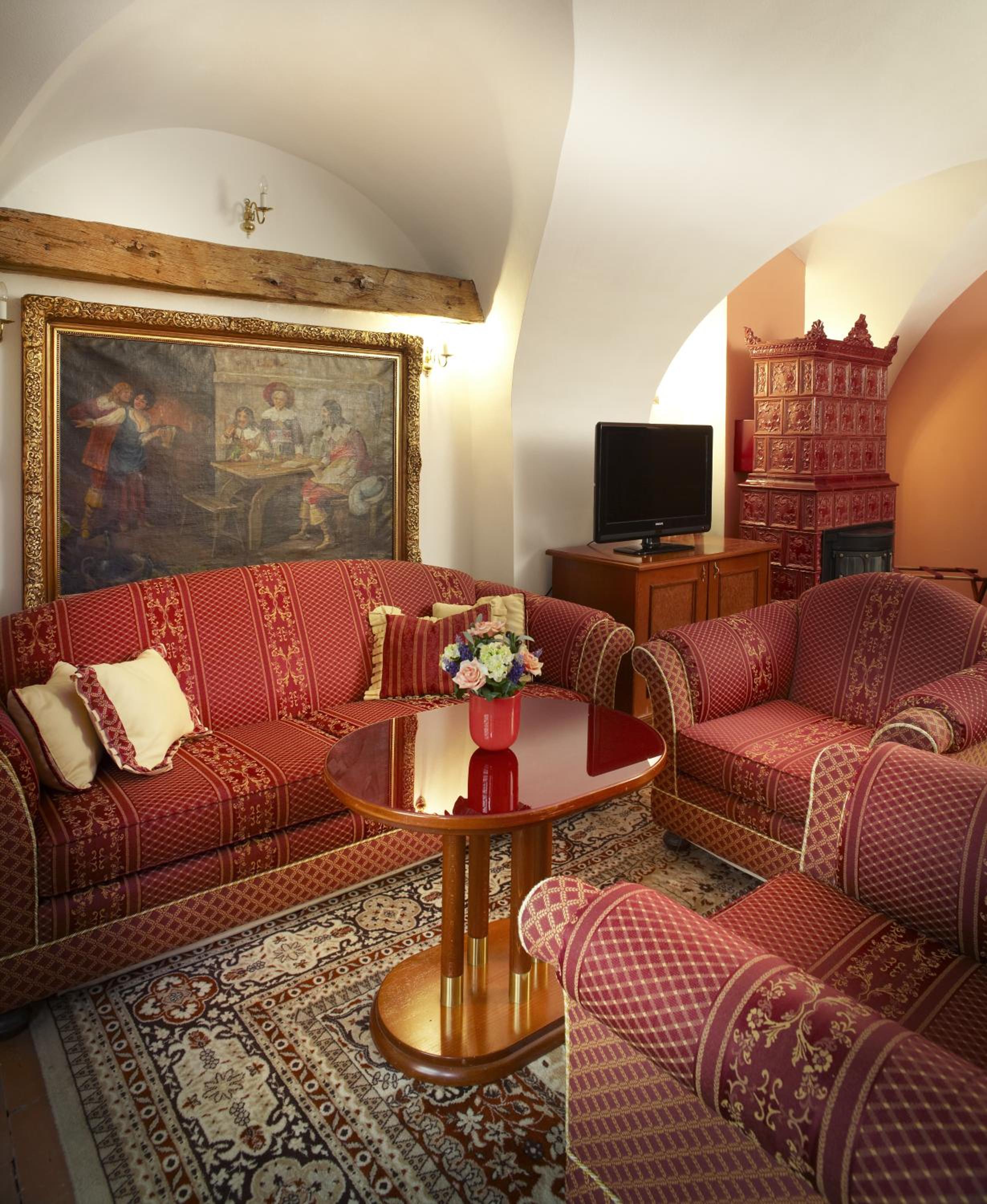 Suite - Photo 1