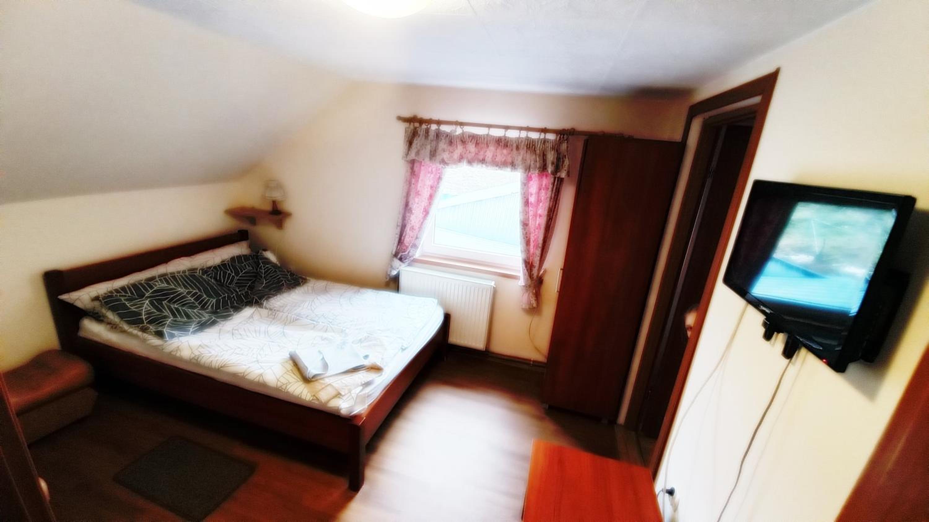 Quadruple Room with Private Bathroom - Photo 1