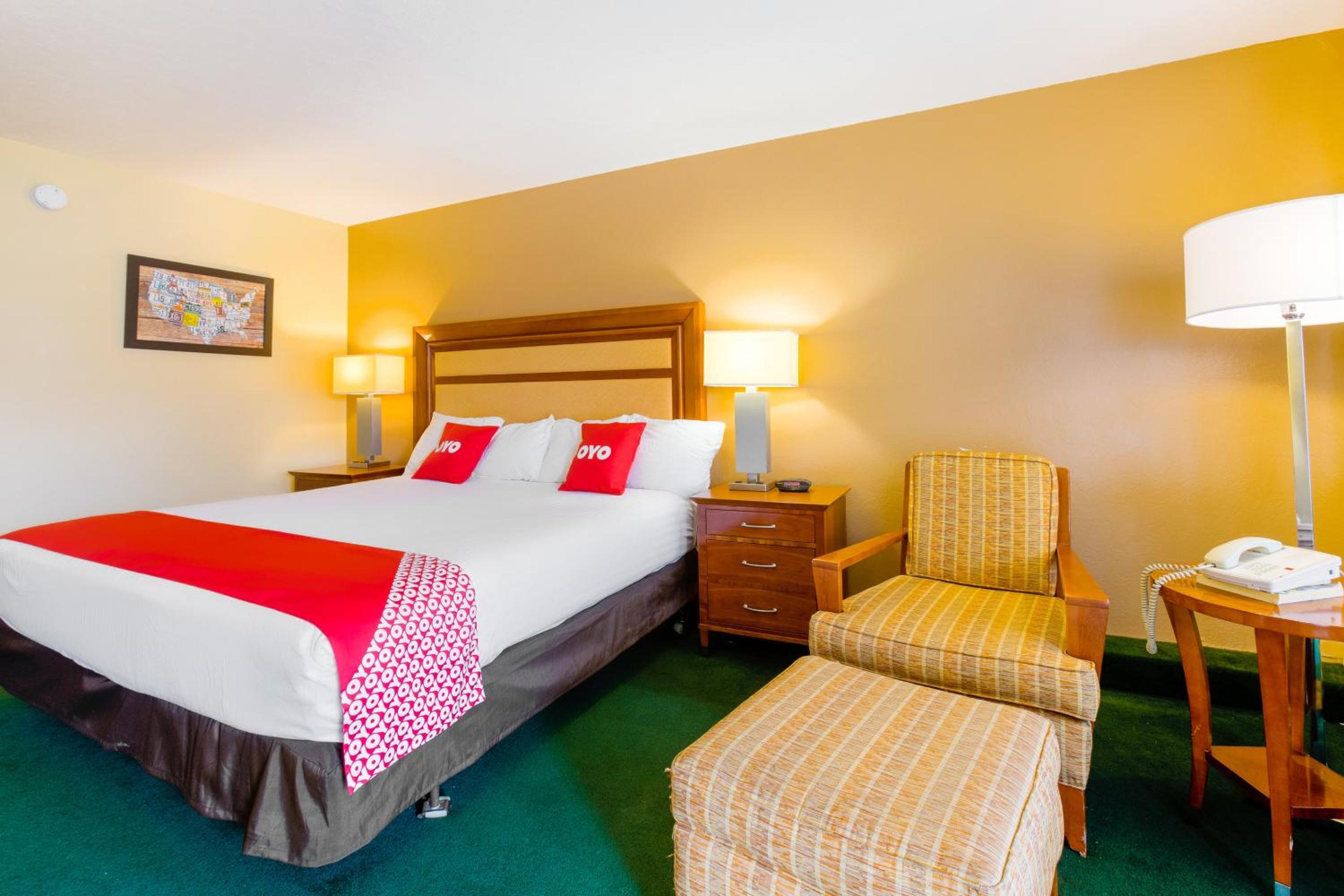 Premium King Bed with Kitchenette photo 1