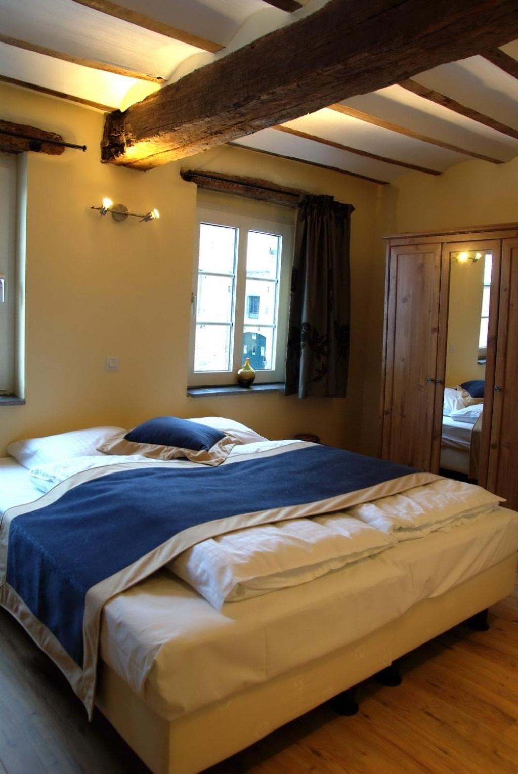 Four-Bedroom House photo 1