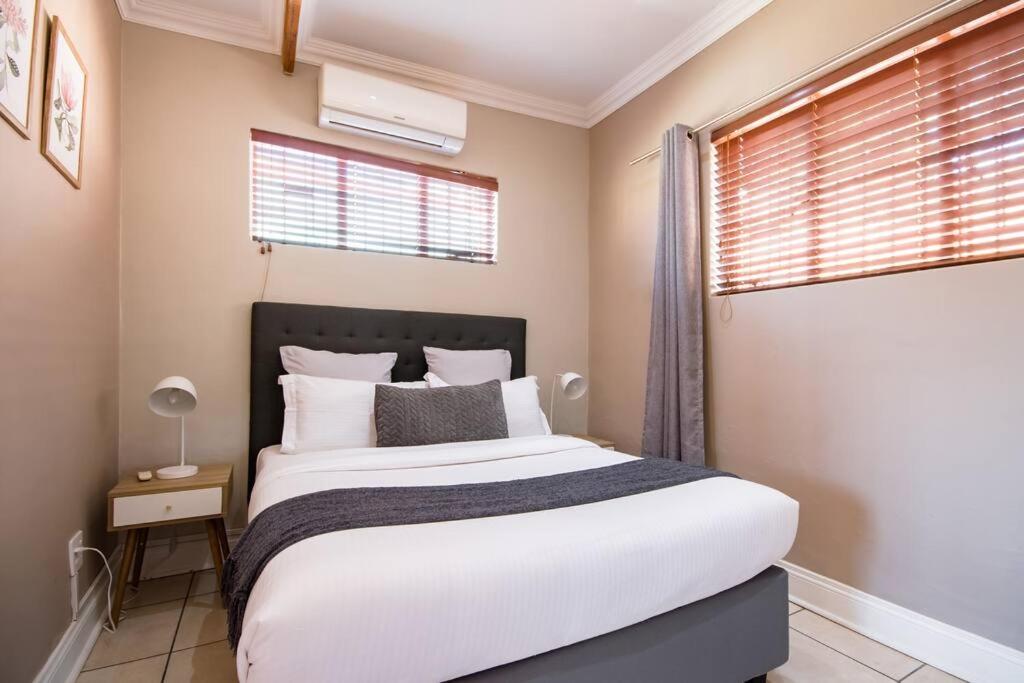 One-Bedroom Apartment - Photo 6