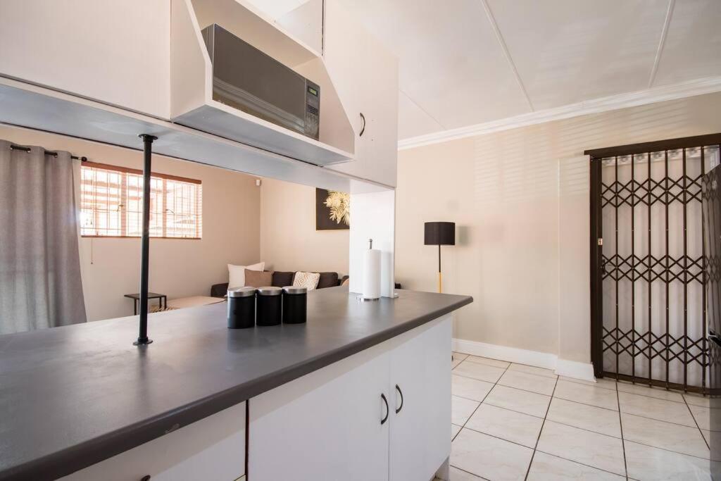 One-Bedroom Apartment - Photo 11
