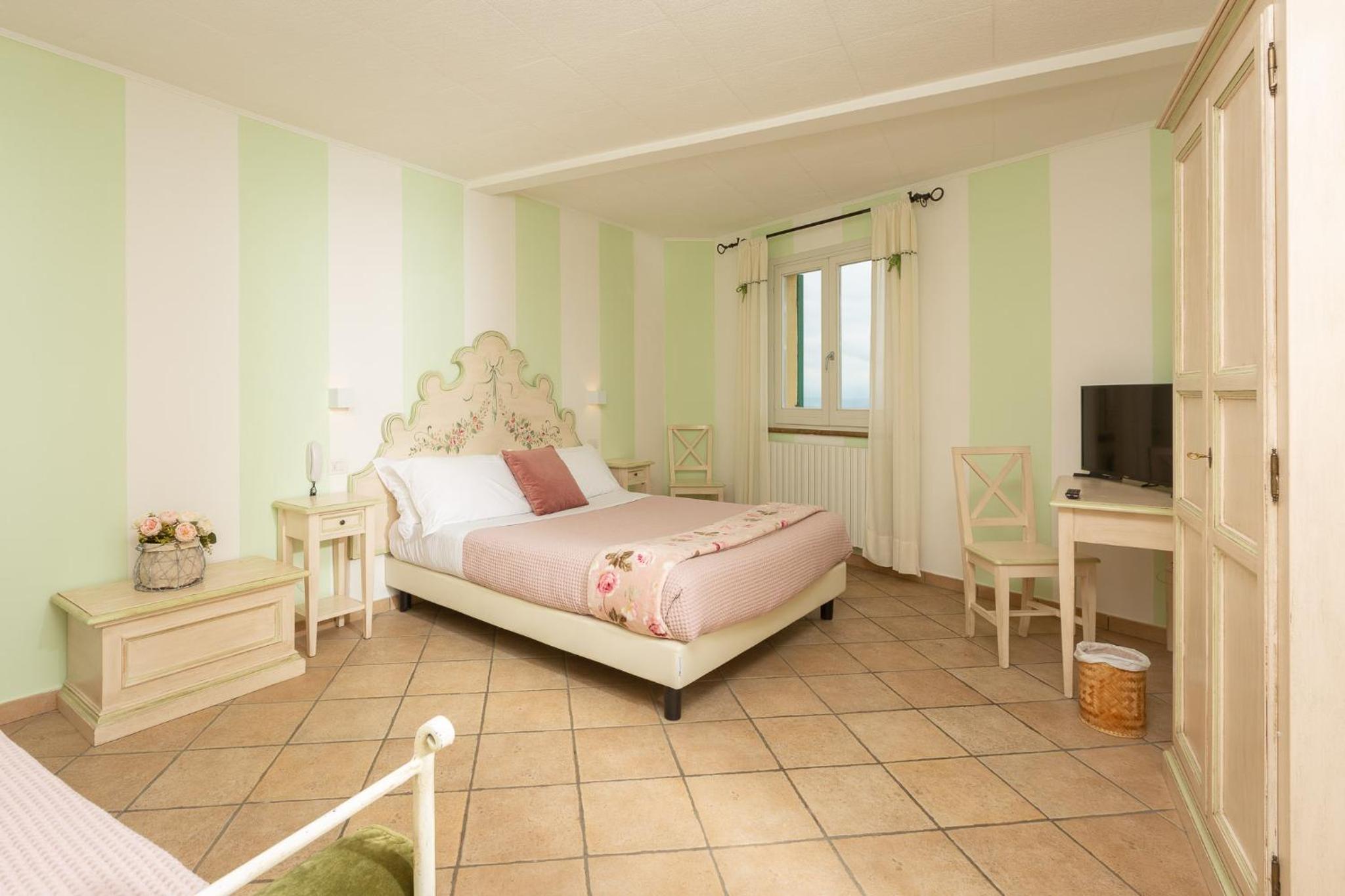 Triple Room with Garden View photo 3