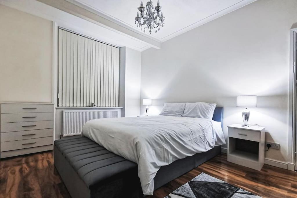 Two-Bedroom Apartment - Photo 1
