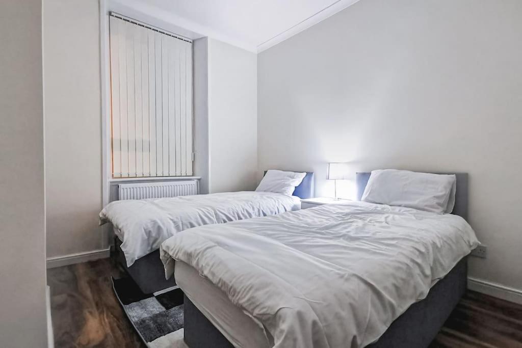 Two-Bedroom Apartment - Photo 7