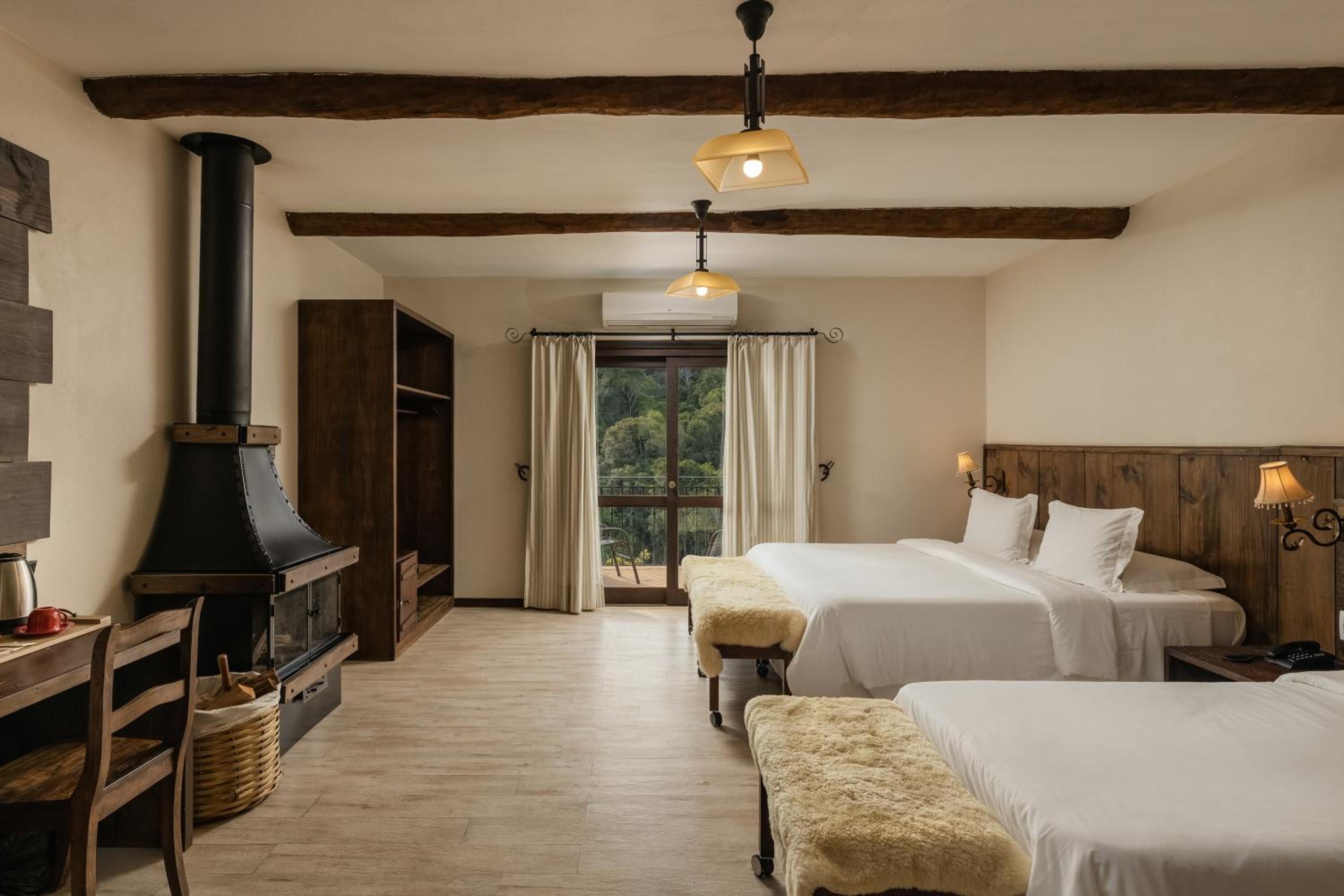 Triple Room With View