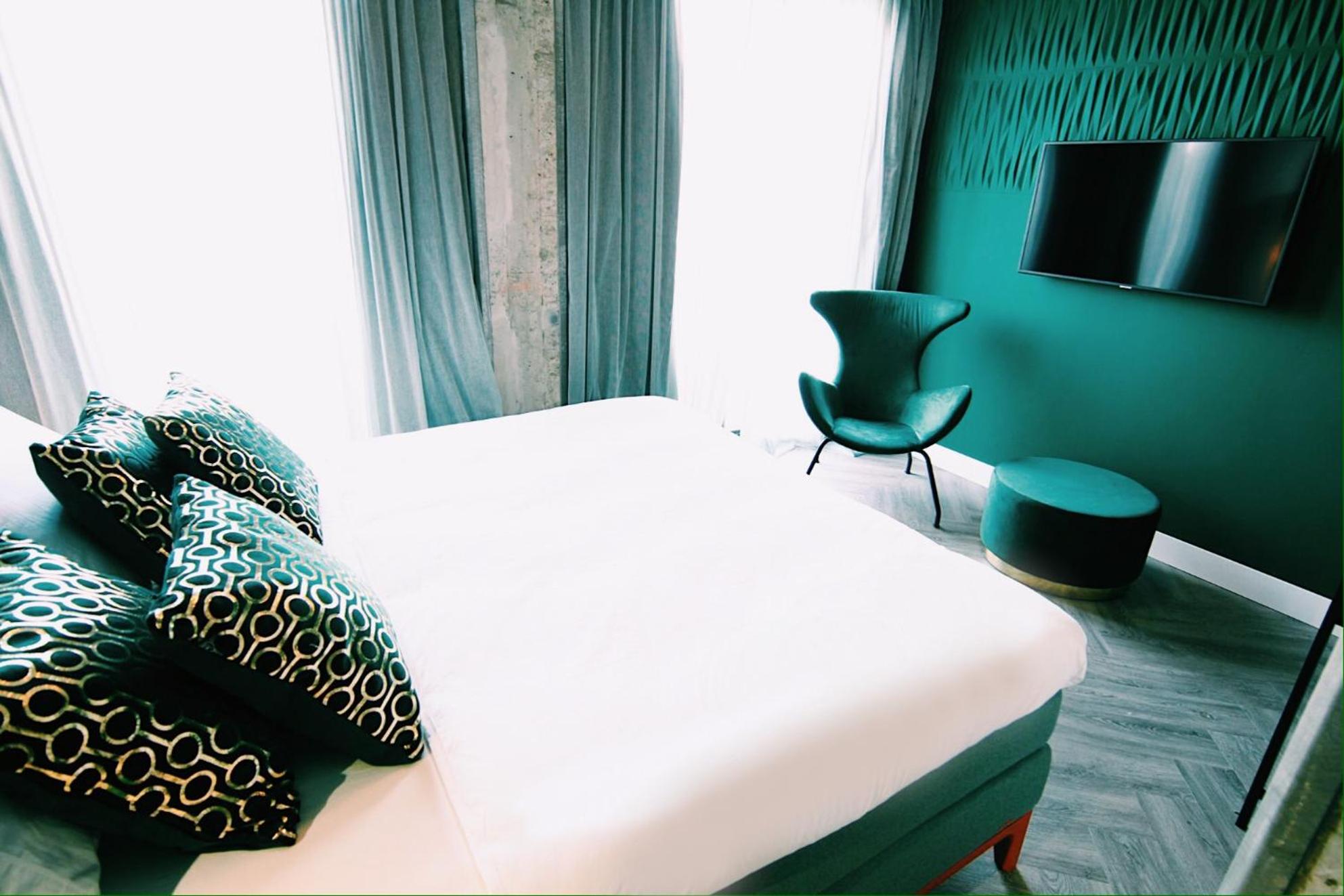 Double Room with Balcony - Photo 1