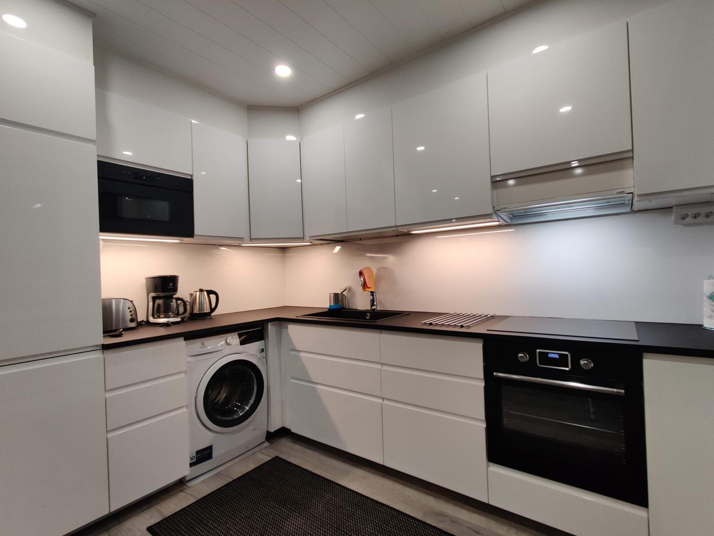 Two-Bedroom Apartment - Photo 15
