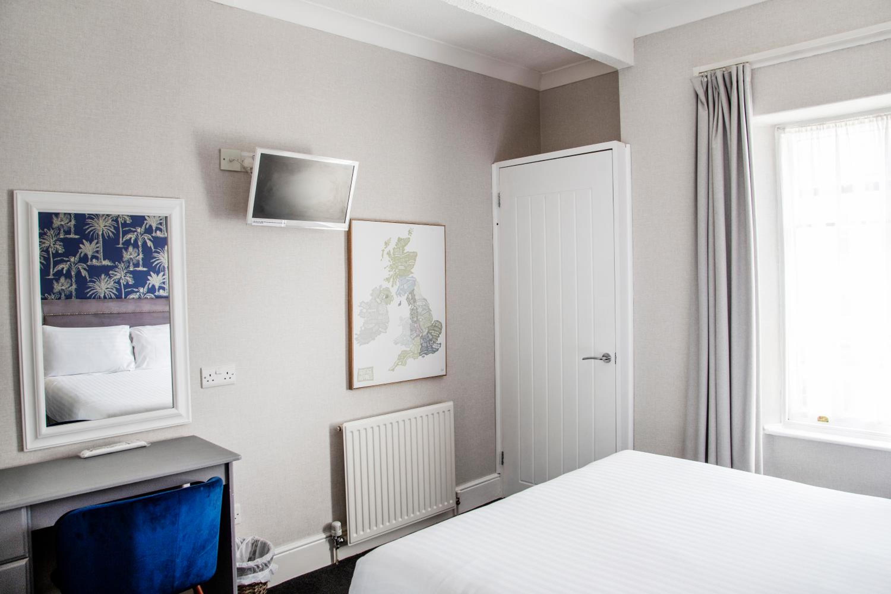 Double Room with Private Bathroom photo 1