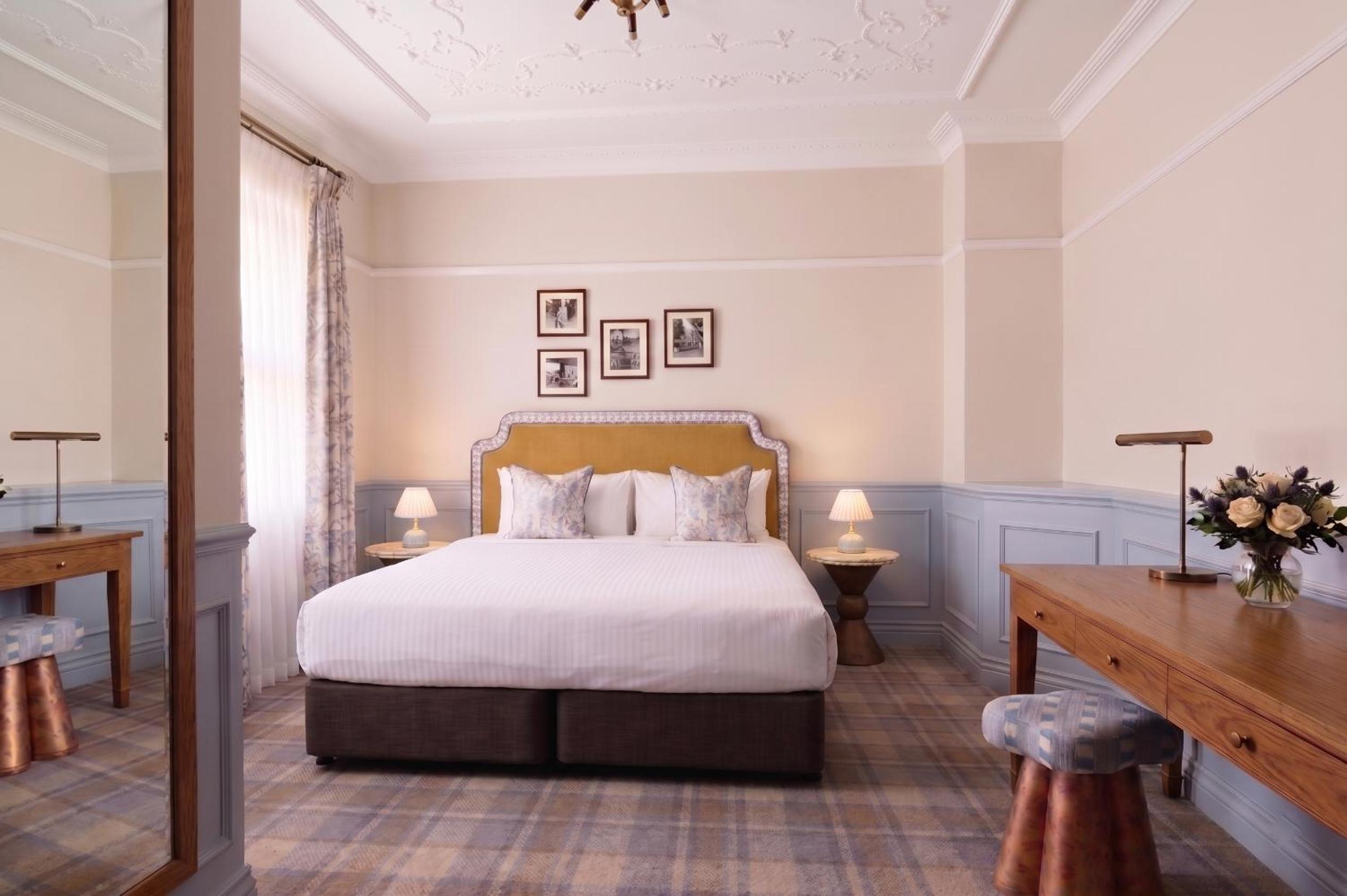 Superior King Room