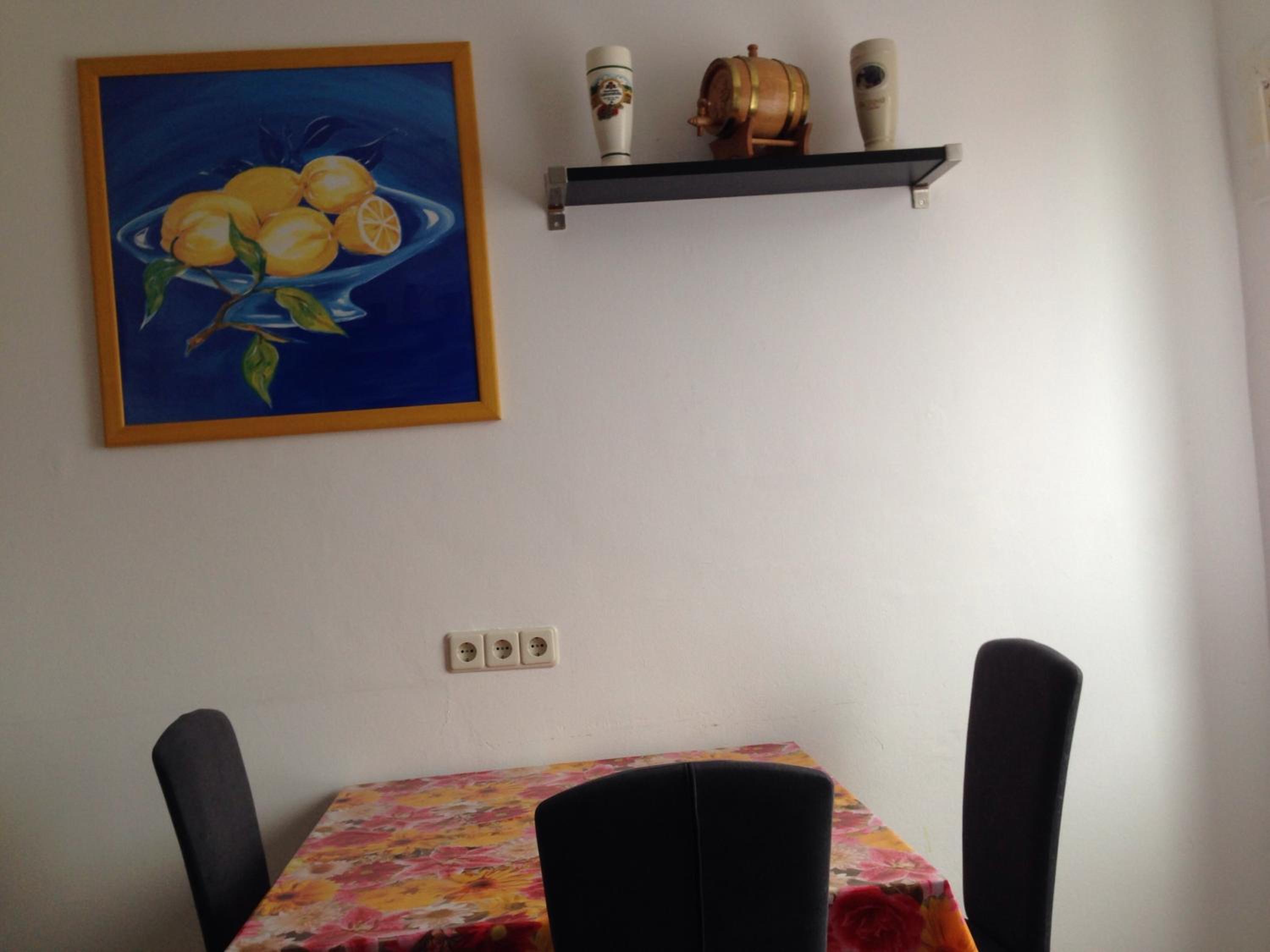 Apartment with Balcony - Photo 5