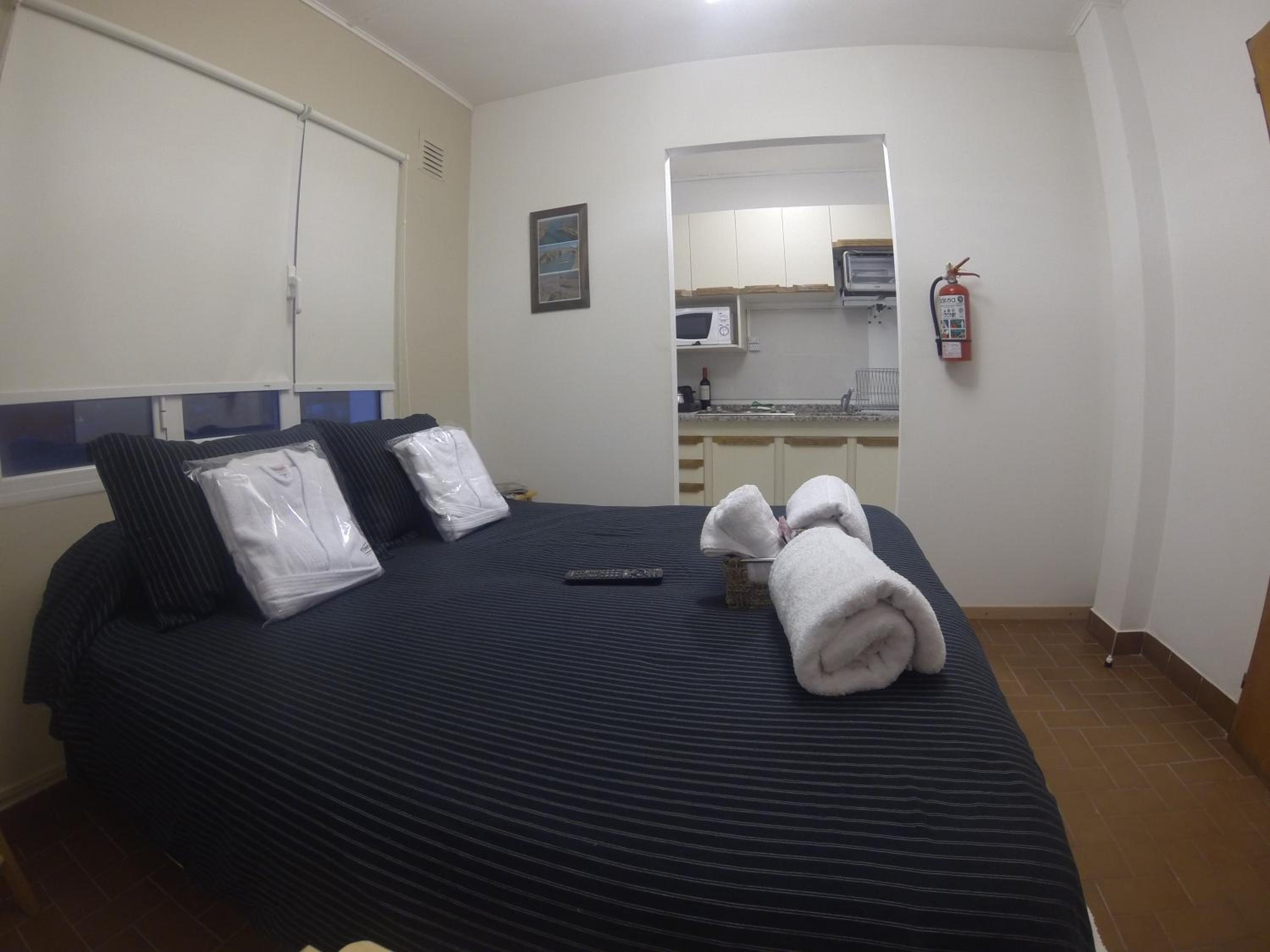 One-Bedroom Apartment photo 1