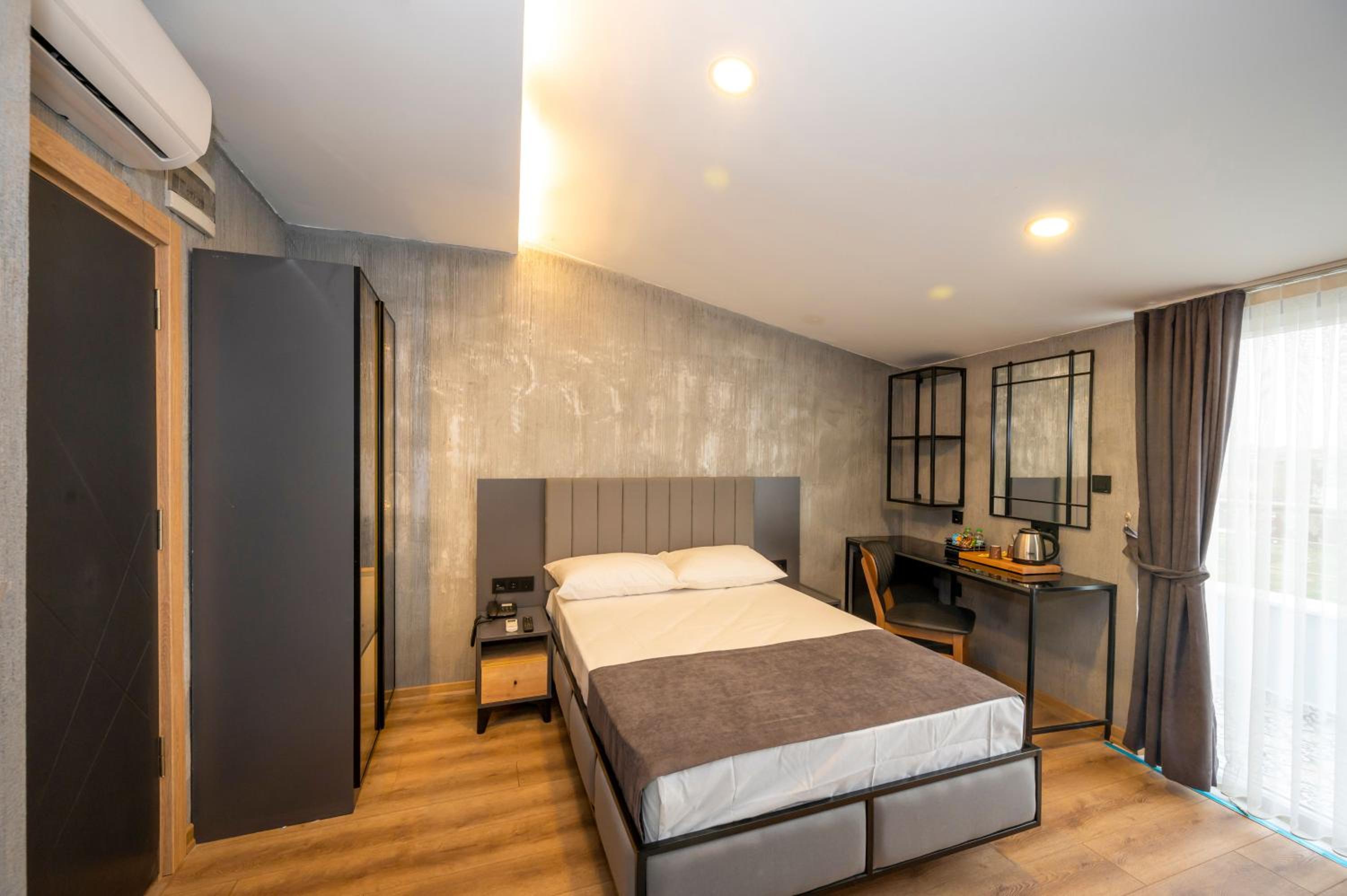 Deluxe Single Room photo 1
