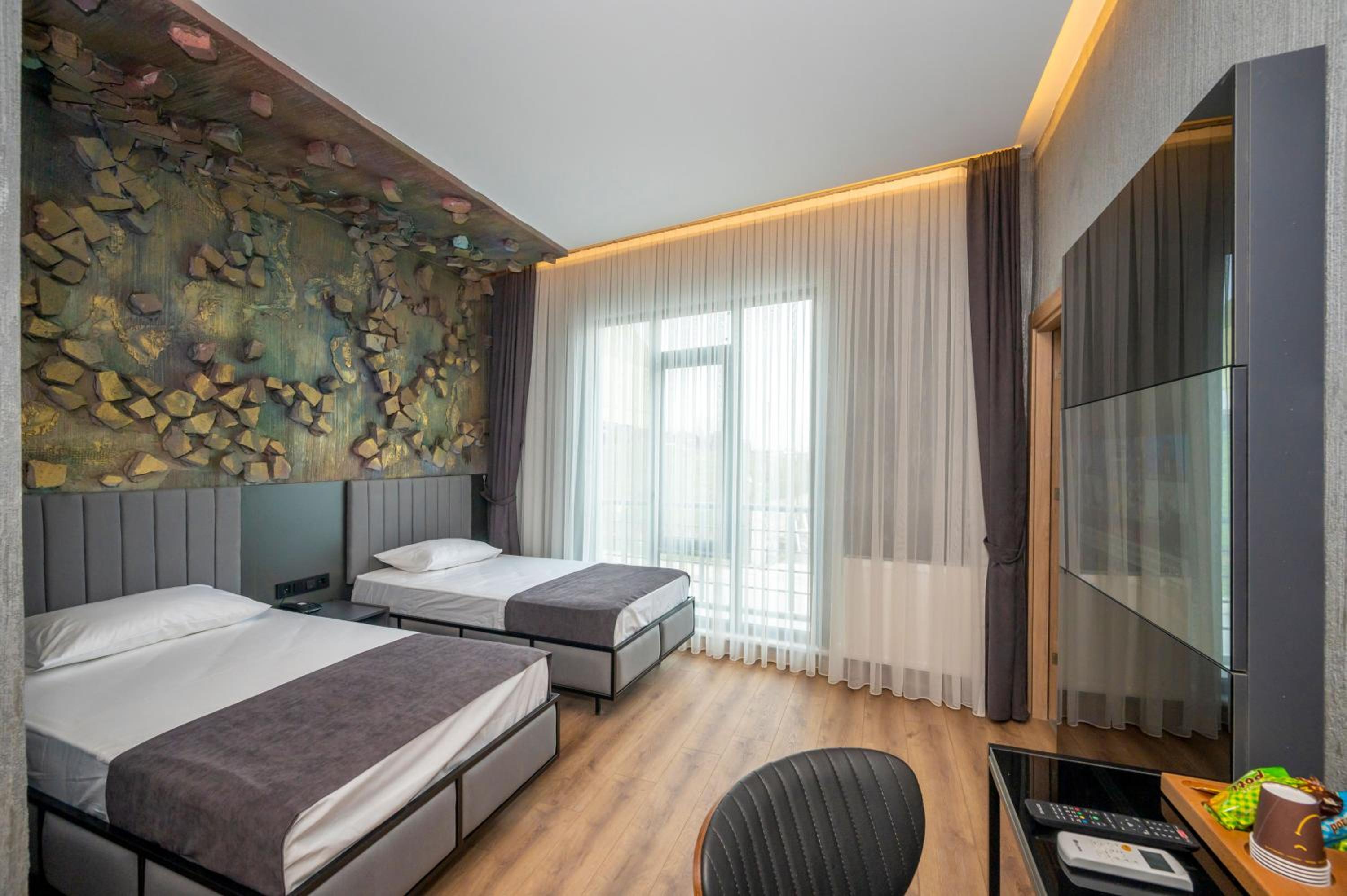 Deluxe Triple Room photo 3