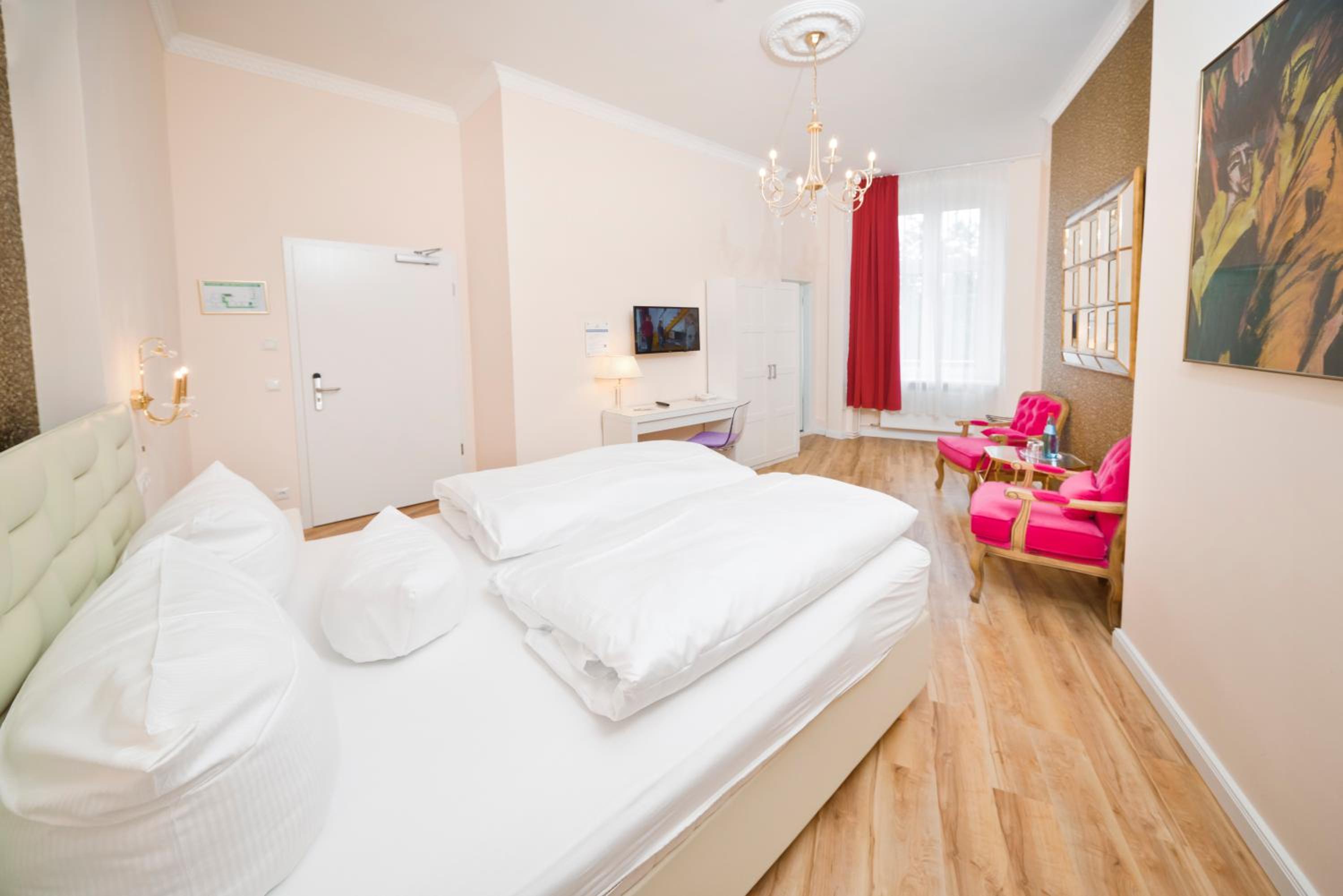 Deluxe Double Room photo 2