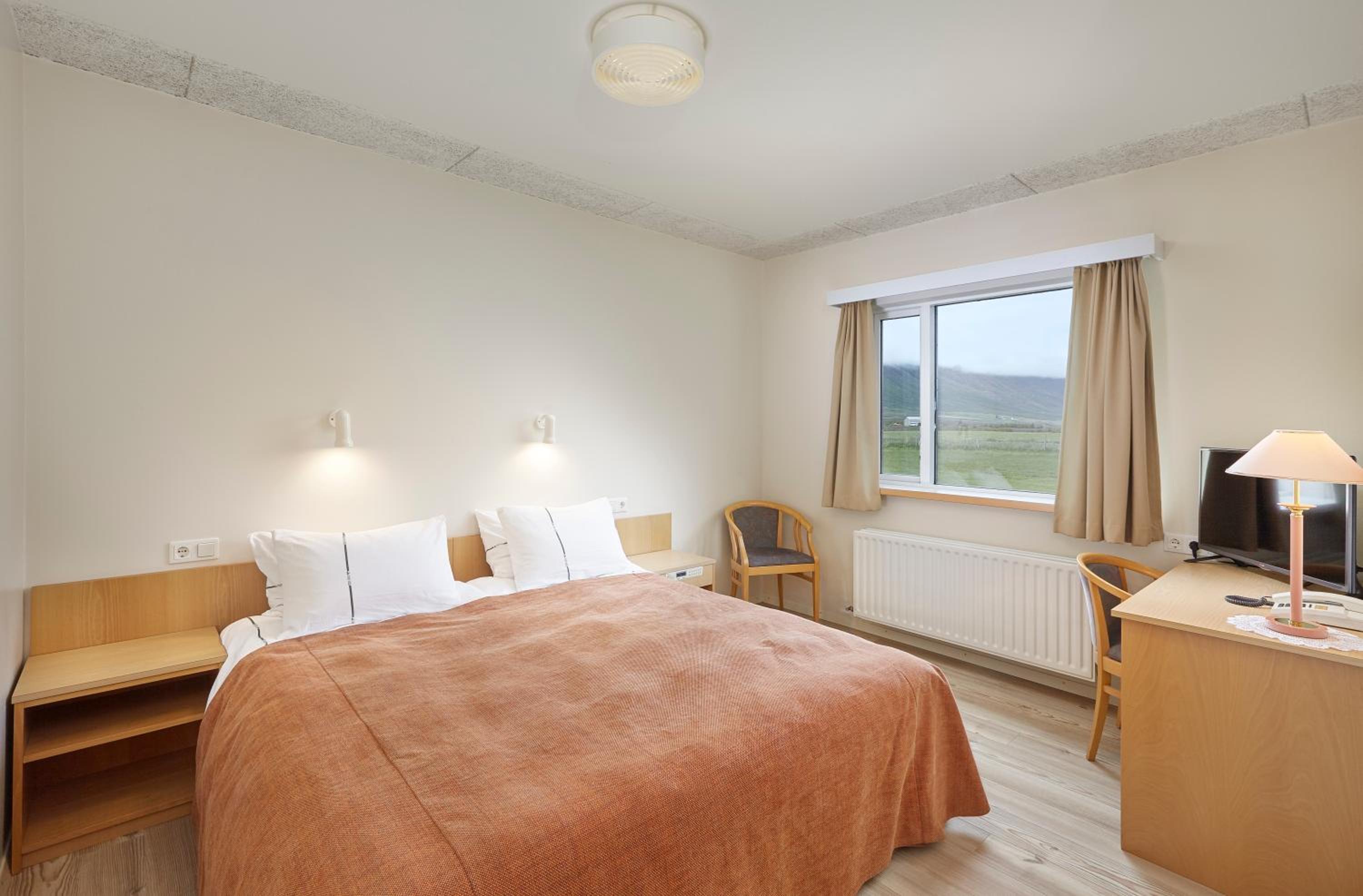 Double or Twin Room with Private Bathroom - Photo 1