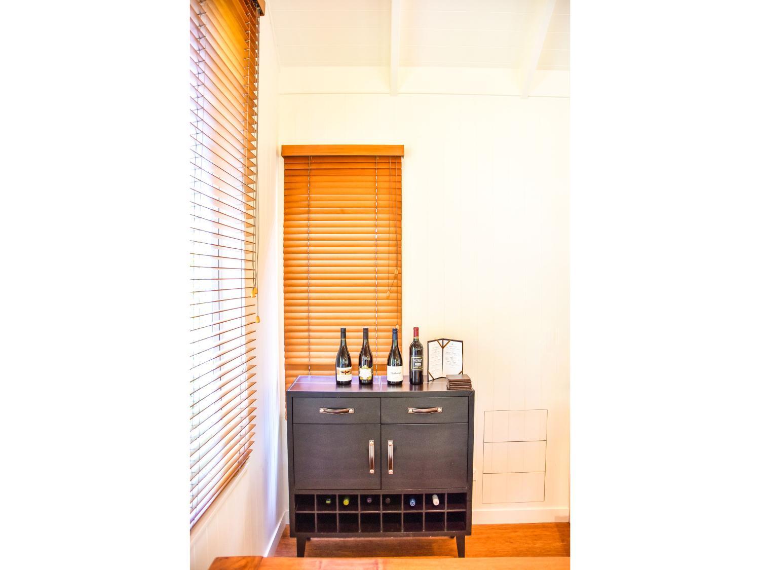 Three-Bedroom Cottage - Photo 7