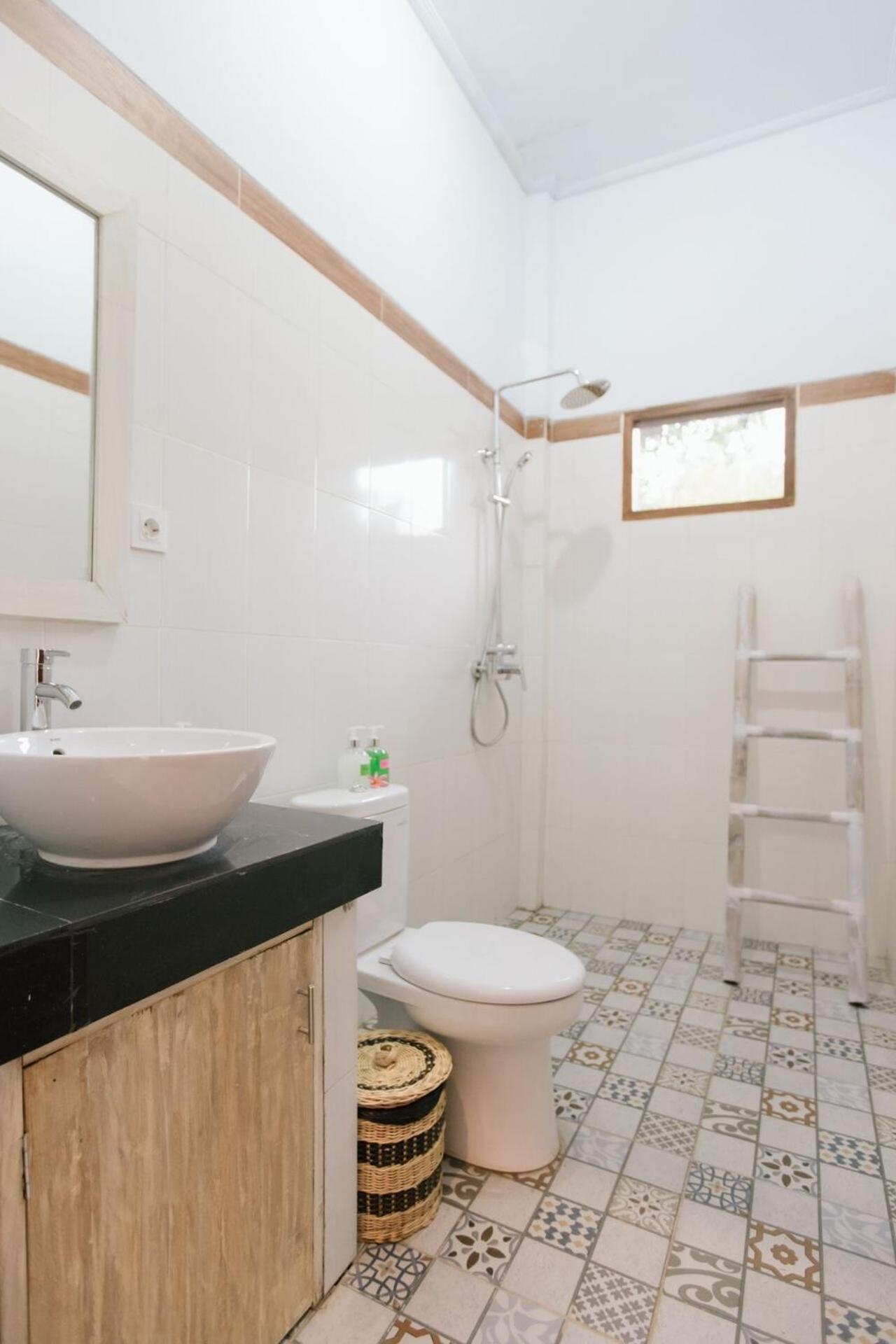 Double Room with Balcony - Photo 2