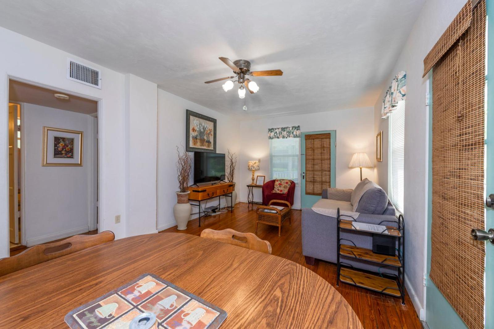 Apartment - Photo 12