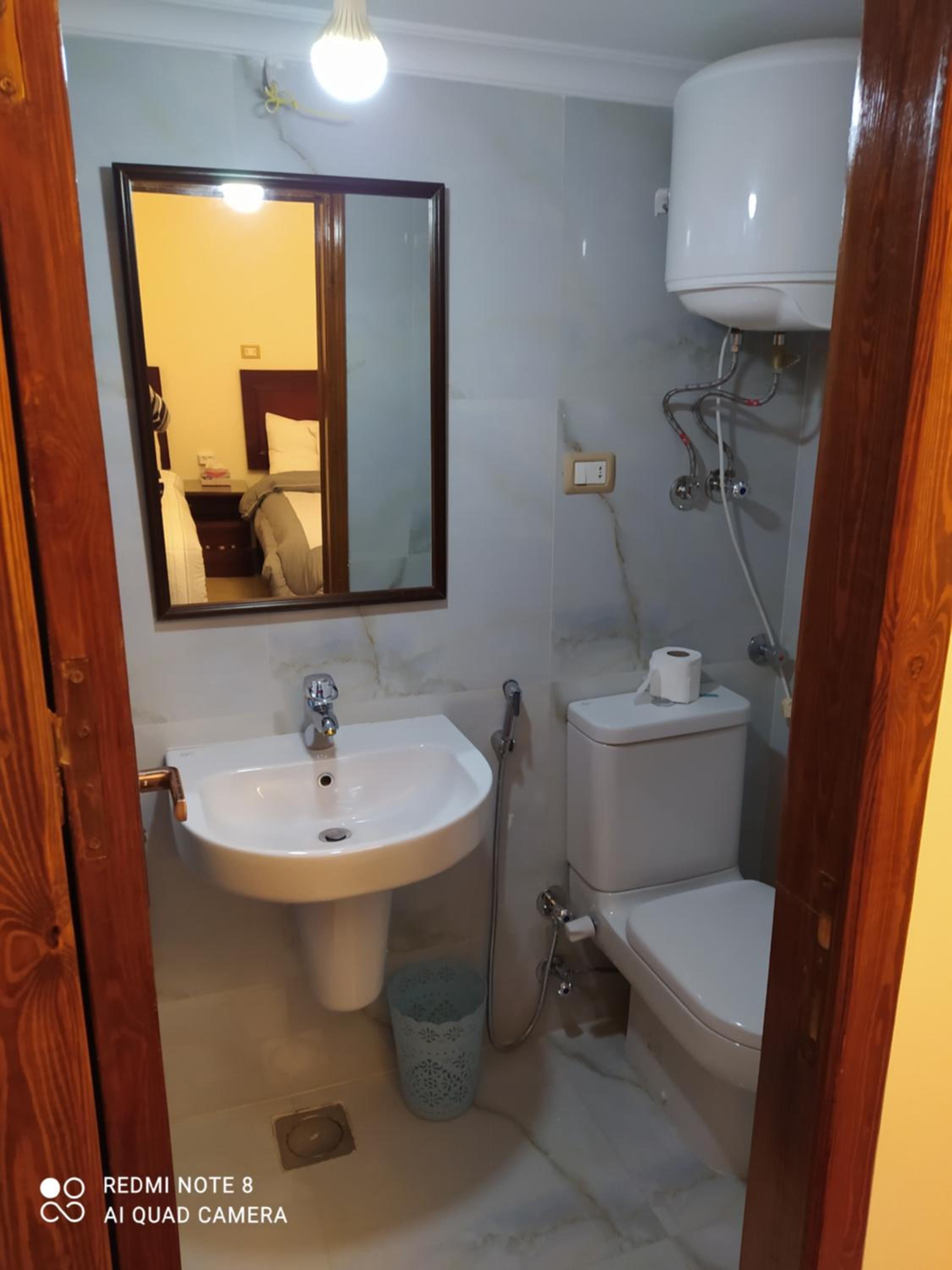 Private Double Room with Private Bathroom - Photo 40