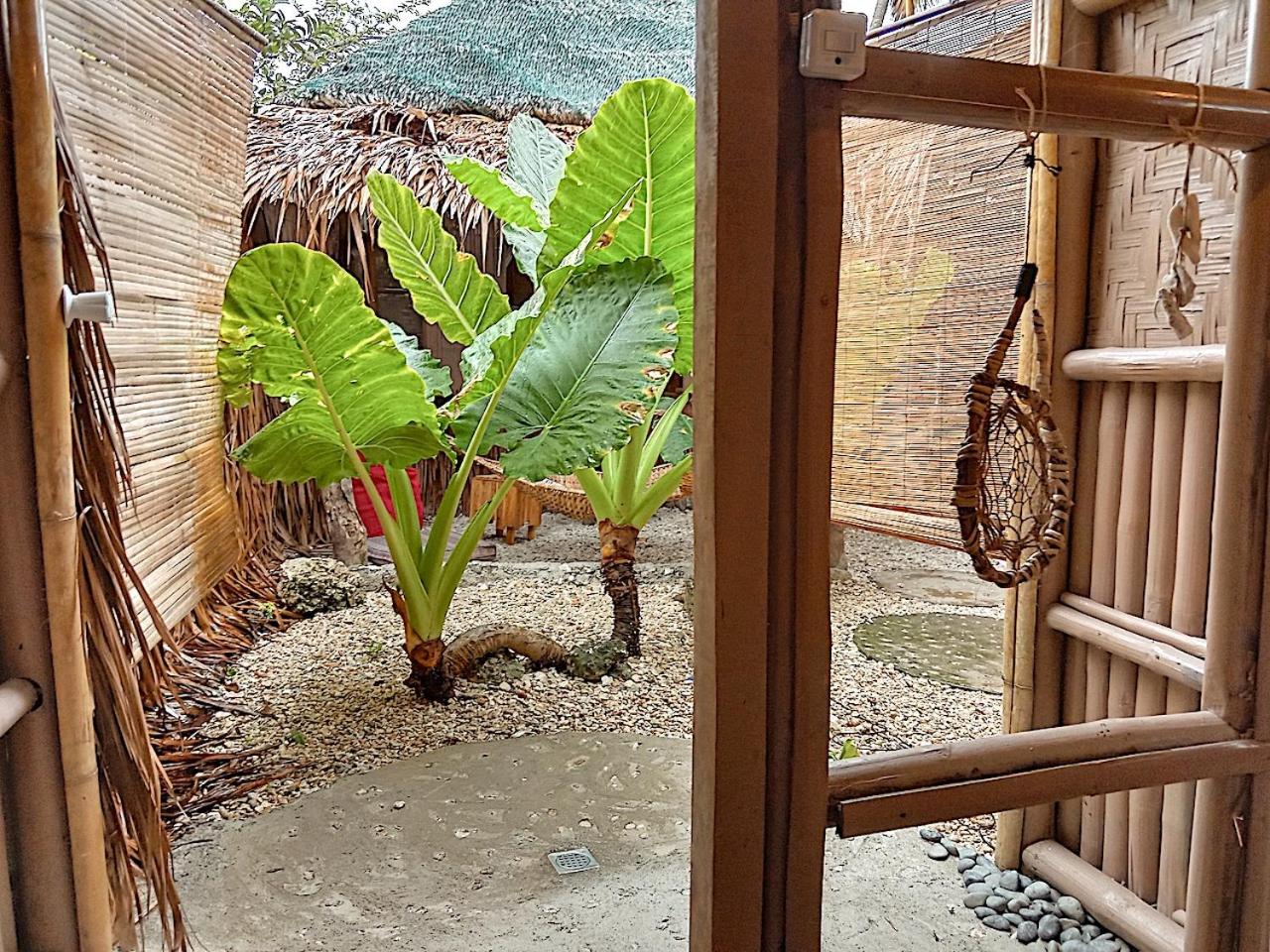 Bungalow with Private Bathroom - Photo 12
